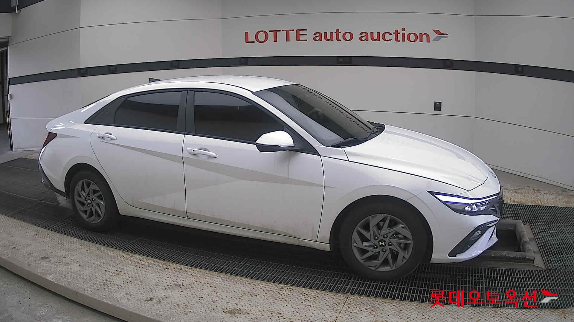 Hyundai Avante Hybrid id 3816321 из Кореи 17