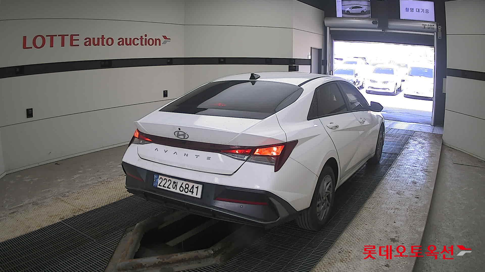 Hyundai Avante Hybrid id 3816321 из Кореи 20