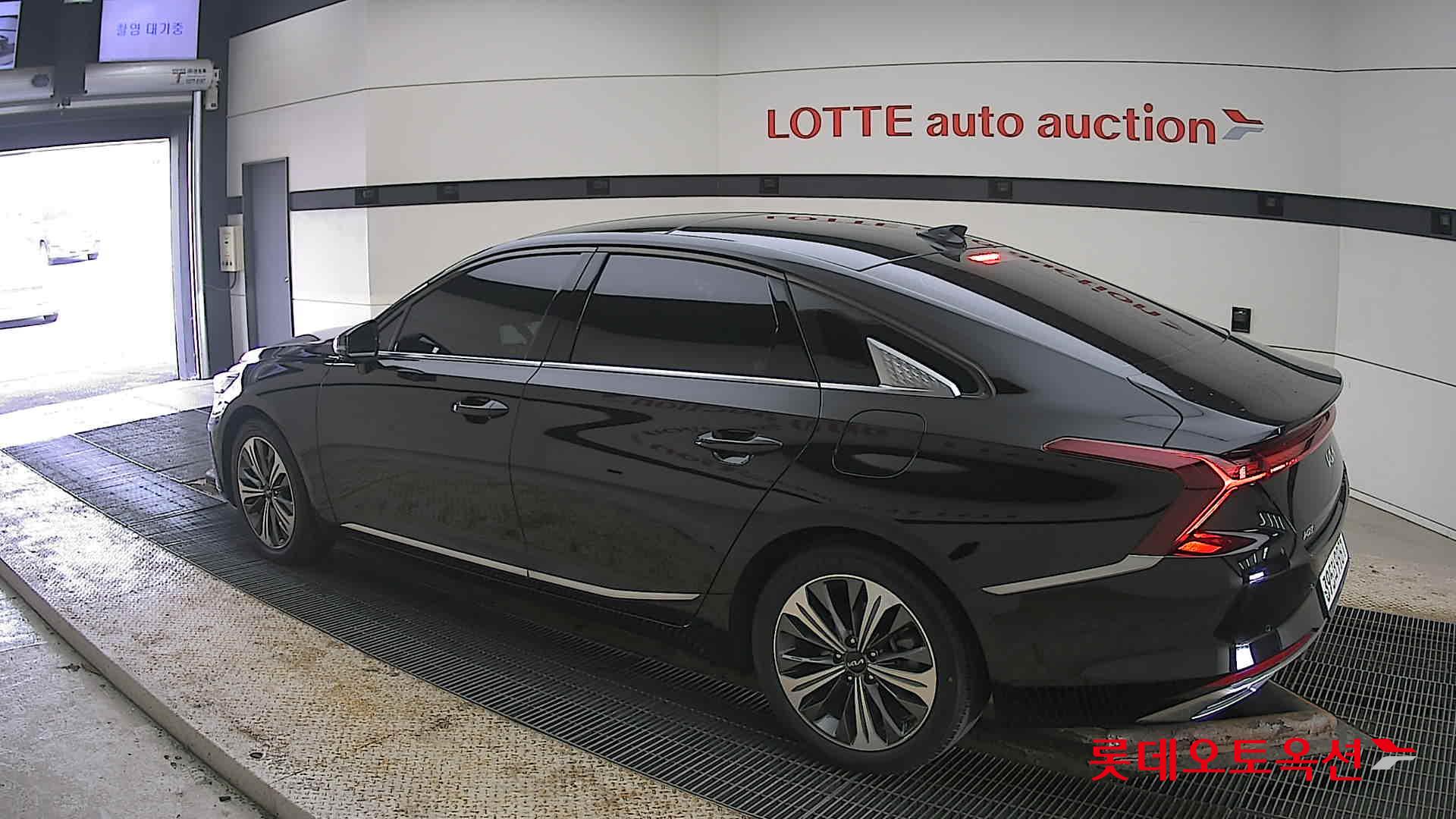 كيا K8 2023 - صورة 15