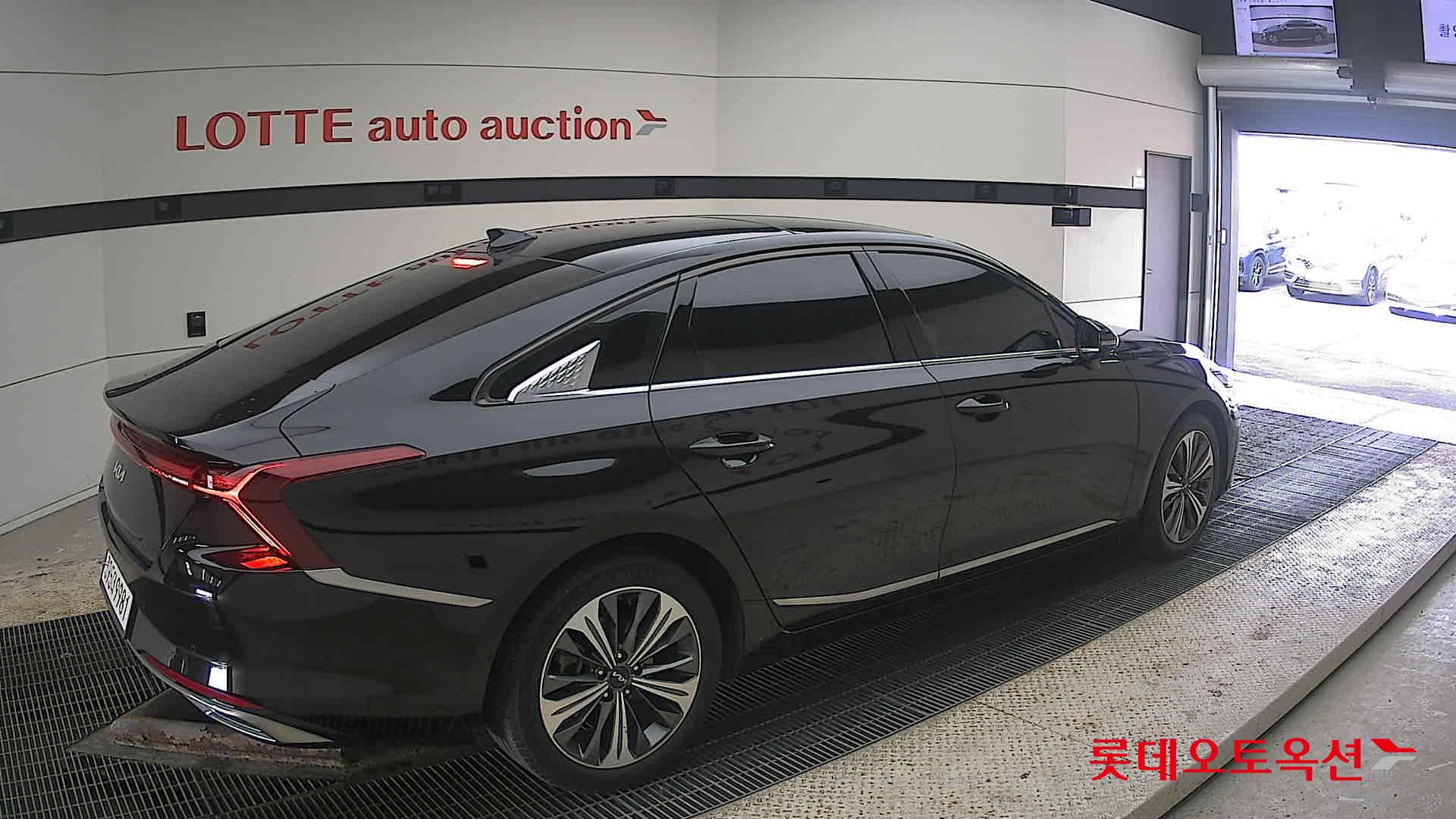 كيا K8 2023 - صورة 19