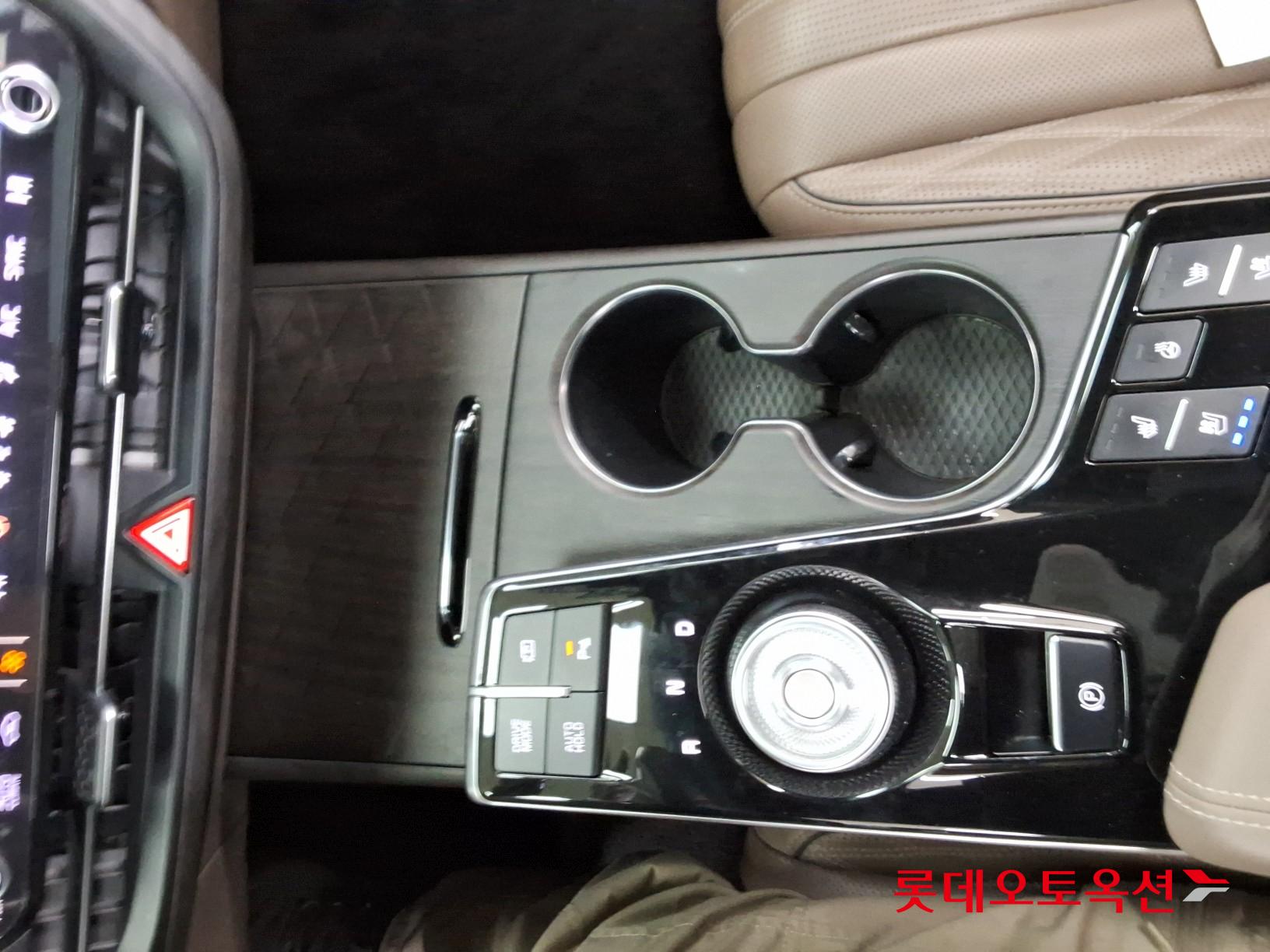 كيا K8 2023 - صورة 32