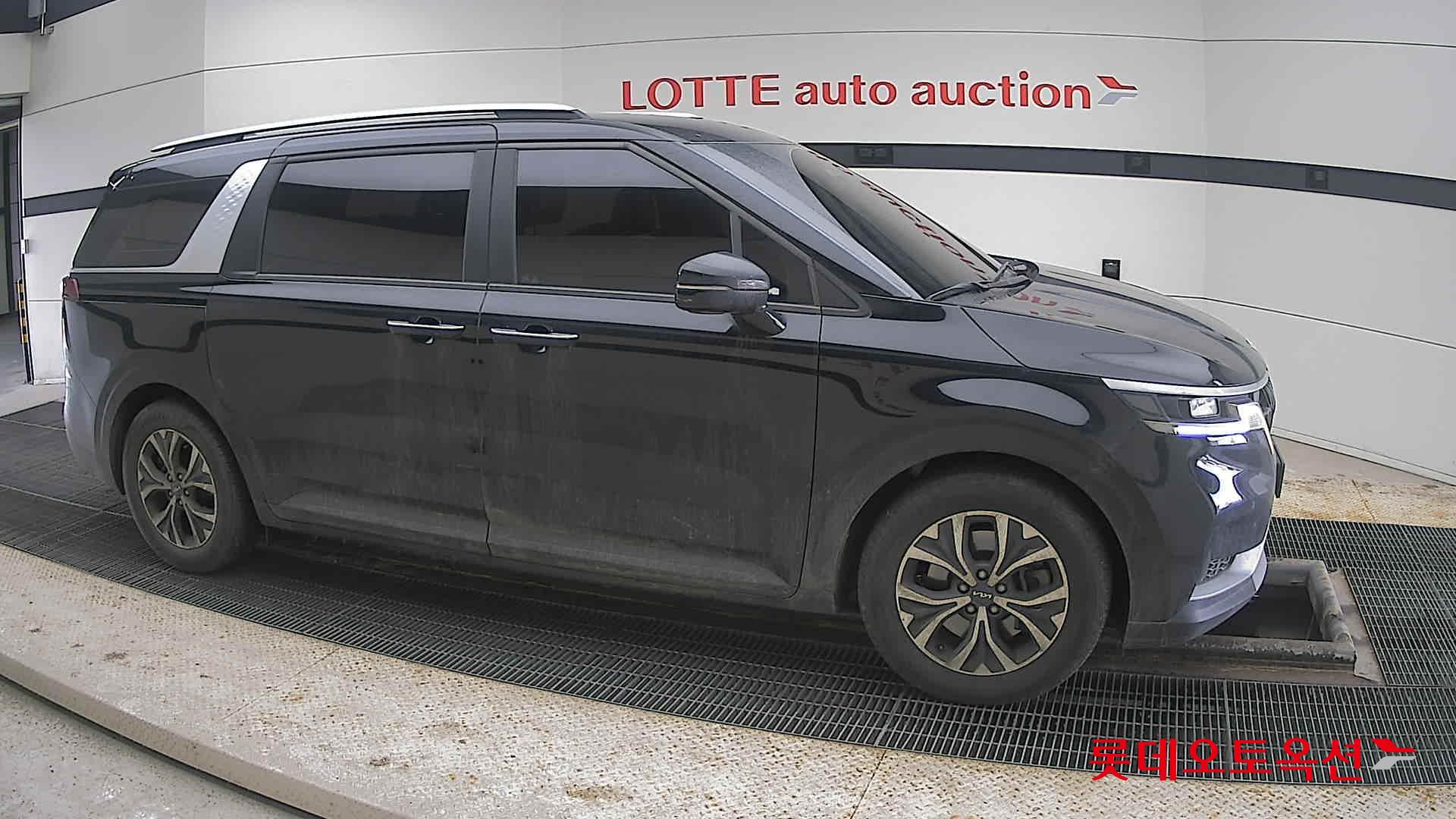 Kia Carnival id 3822938 из Кореи 17