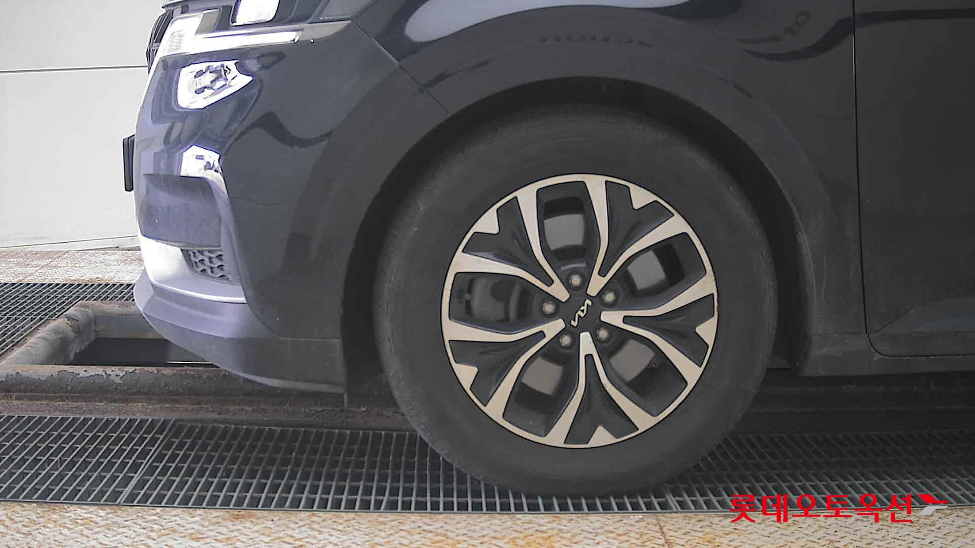 Kia Carnival id 3822938 из Кореи 21