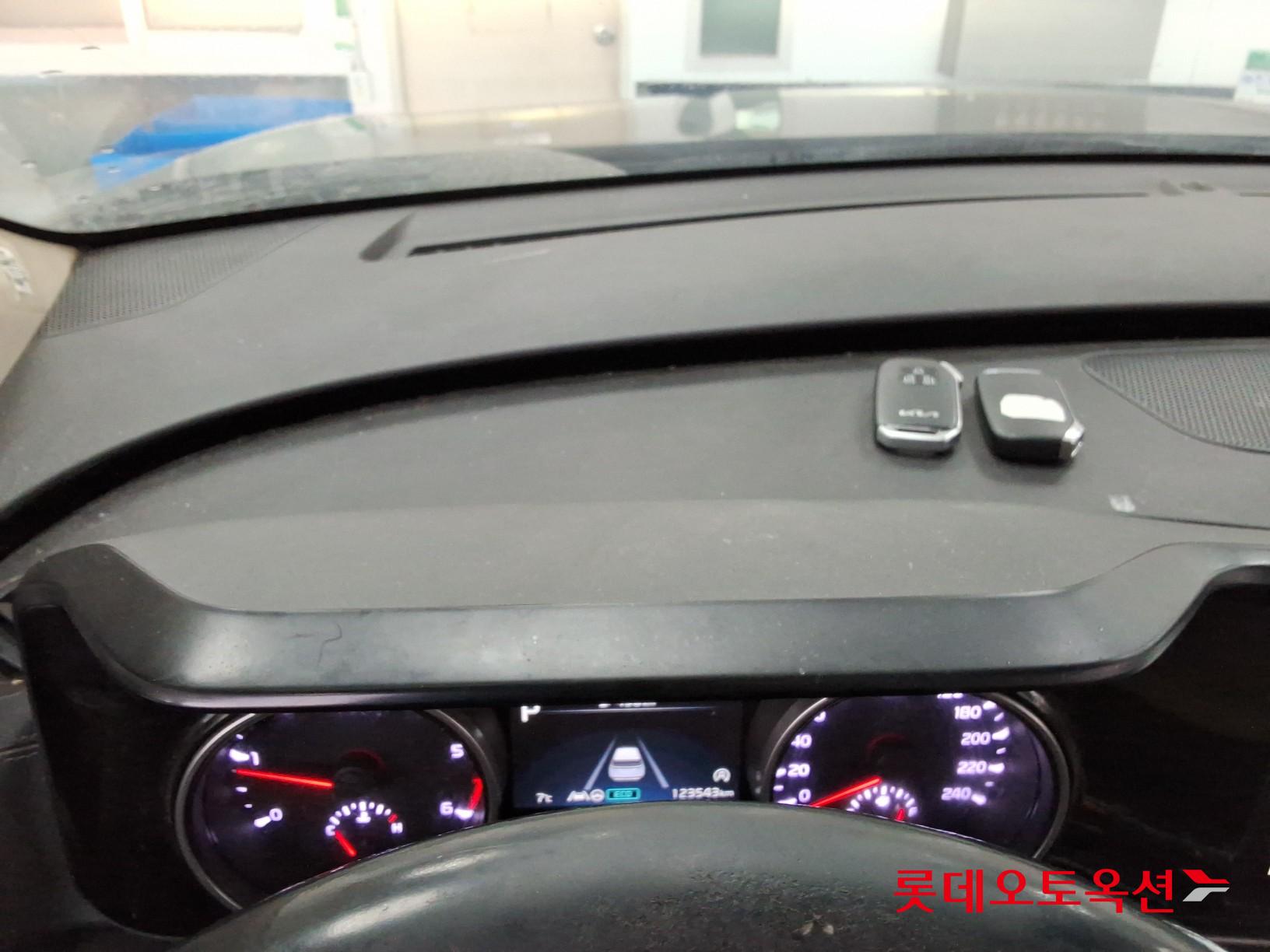 Kia Carnival id 3822938 из Кореи 33