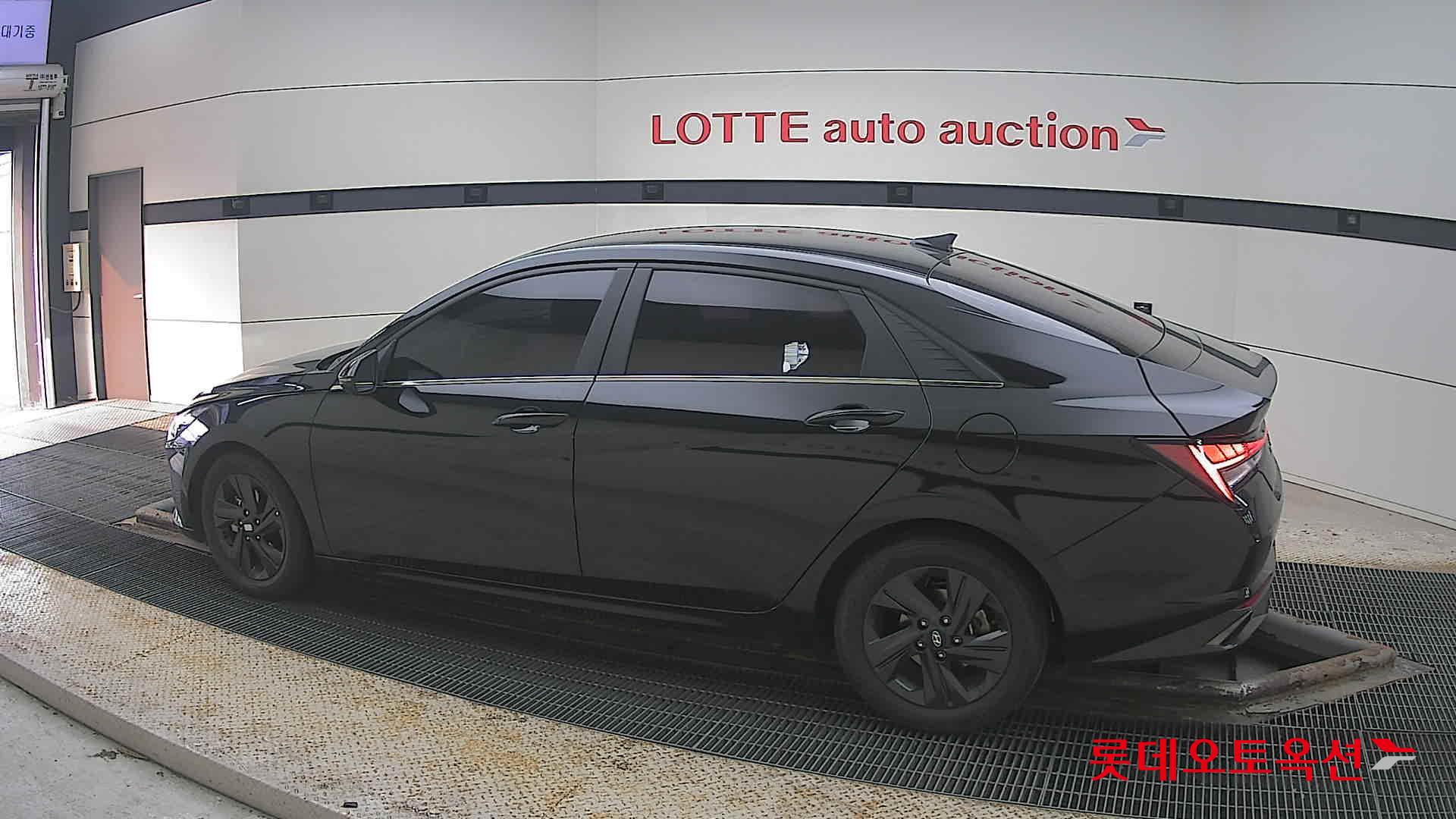 هيونداي إلانترا 2021 - صورة 14