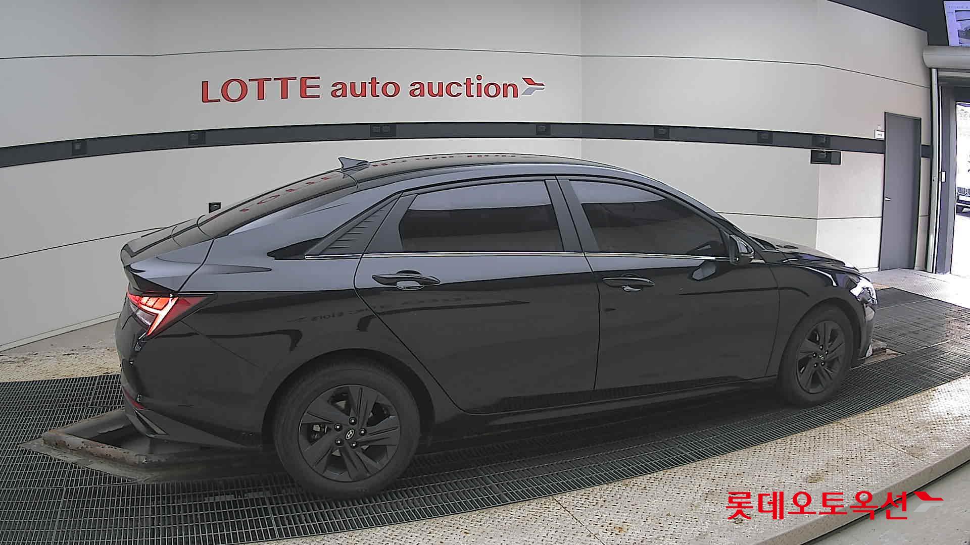 هيونداي إلانترا 2021 - صورة 20