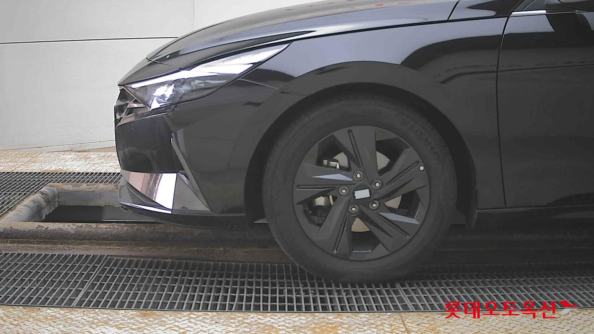 هيونداي إلانترا 2021 - صورة 25