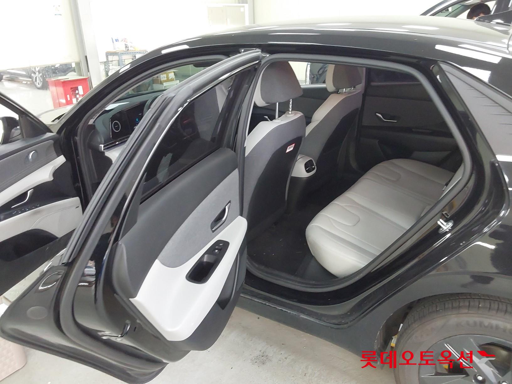 هيونداي إلانترا 2021 - صورة 38