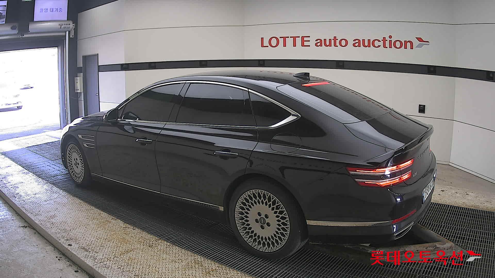 جينيسيس G80 2022 - صورة 15