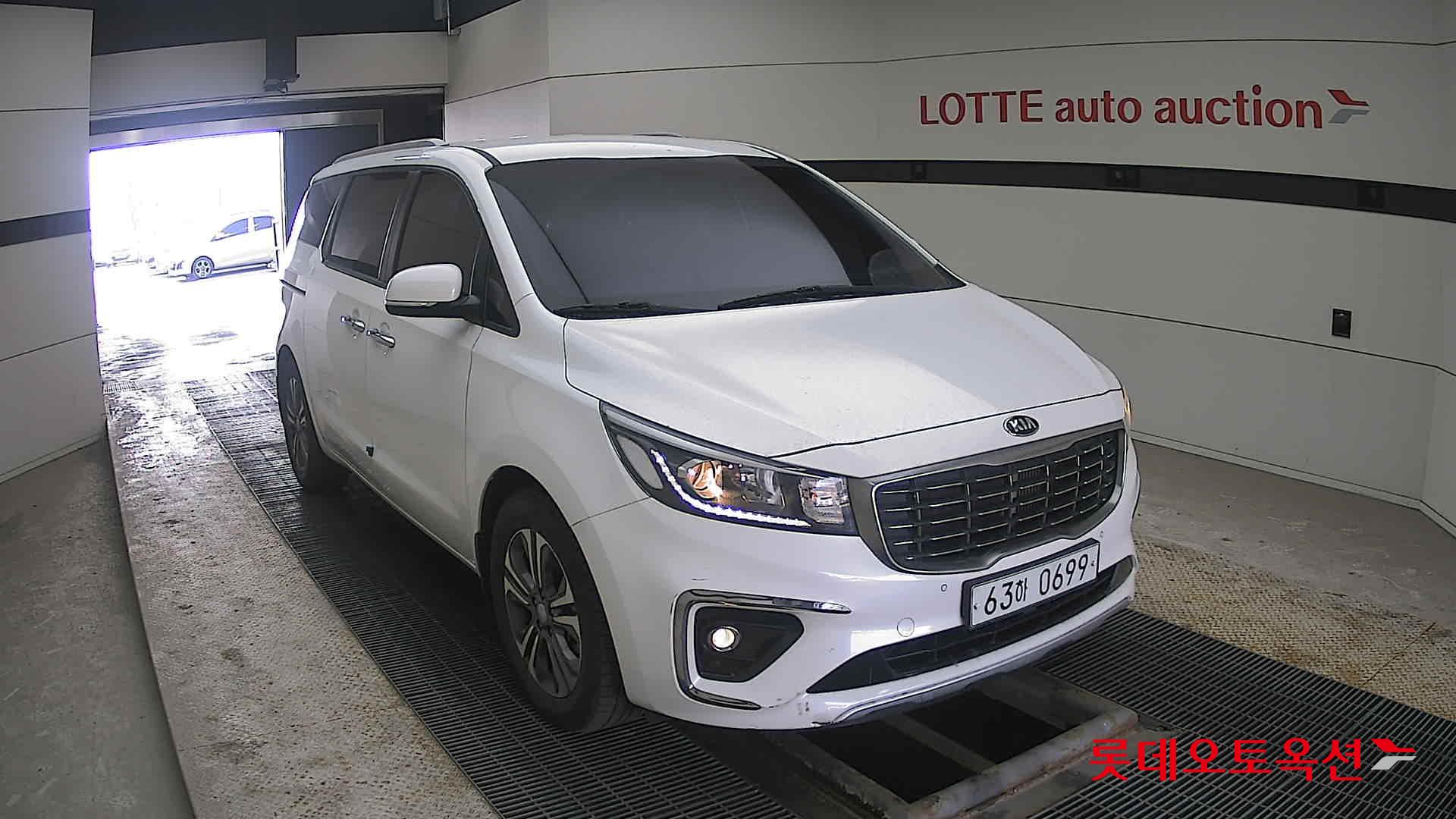 Kia Carnival id 3803742 из Кореи 15