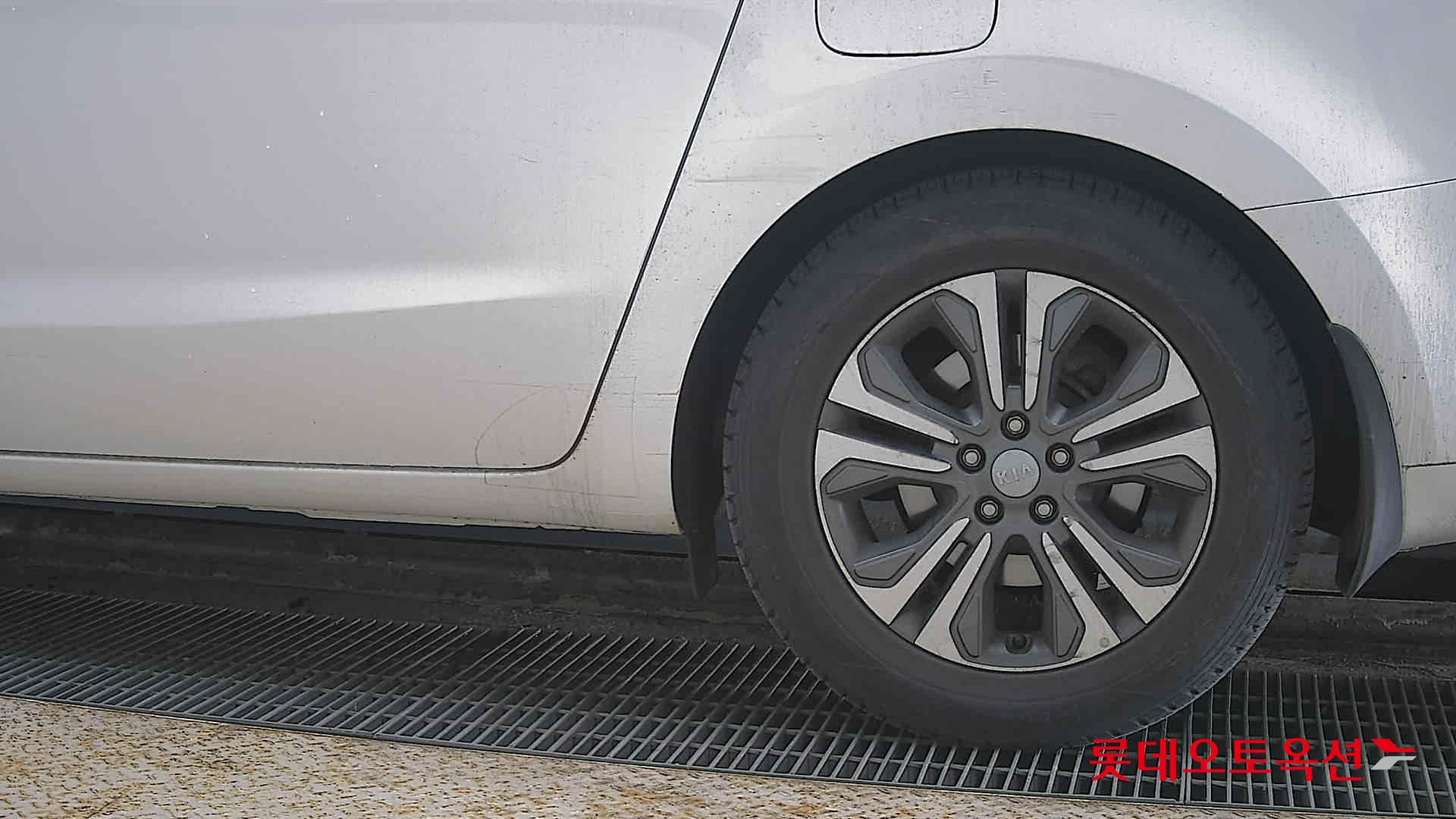 Kia Carnival id 3803742 из Кореи 22