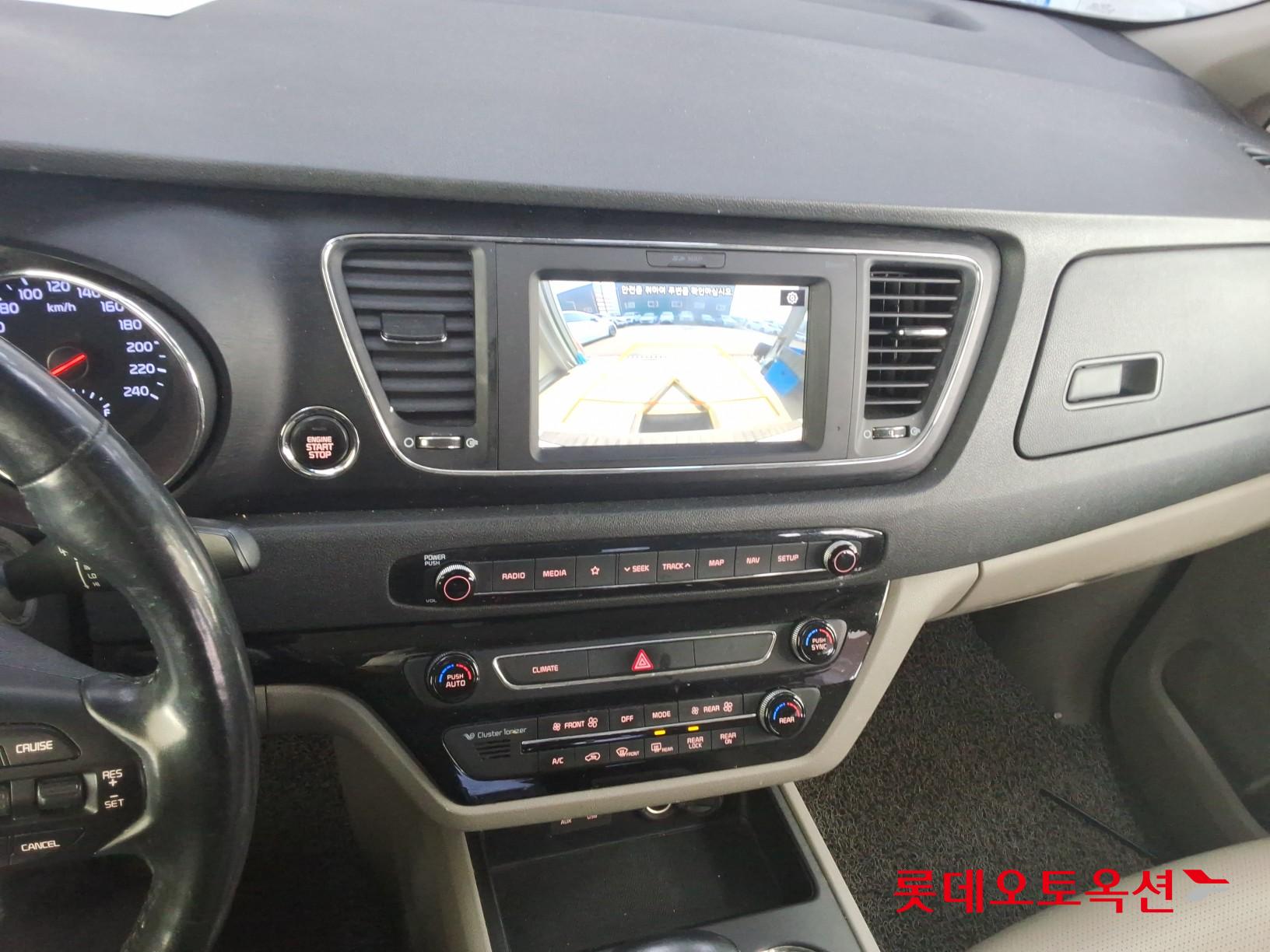 Kia Carnival id 3803742 из Кореи 30