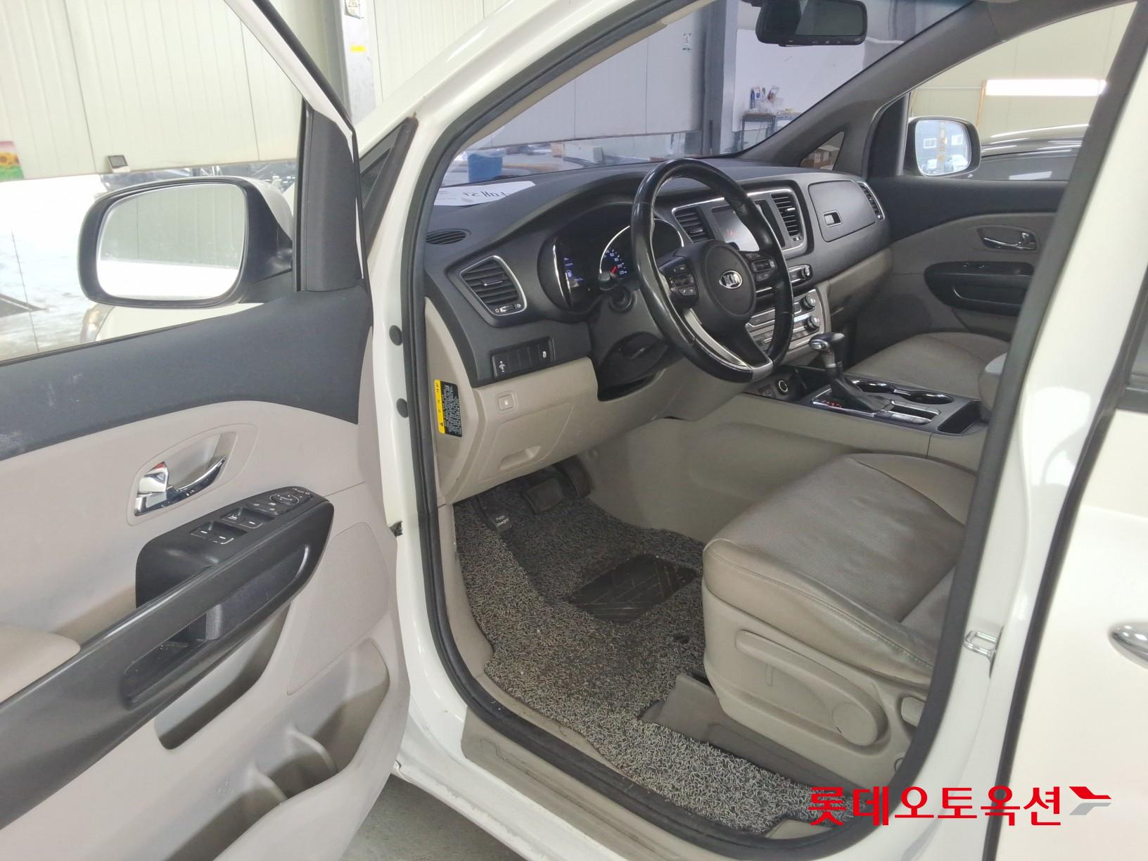 Kia Carnival id 3803742 из Кореи 34