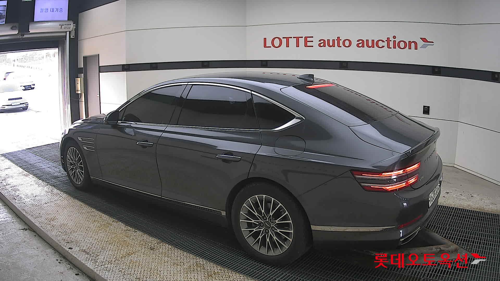 Genesis G80 2021 - Image 15