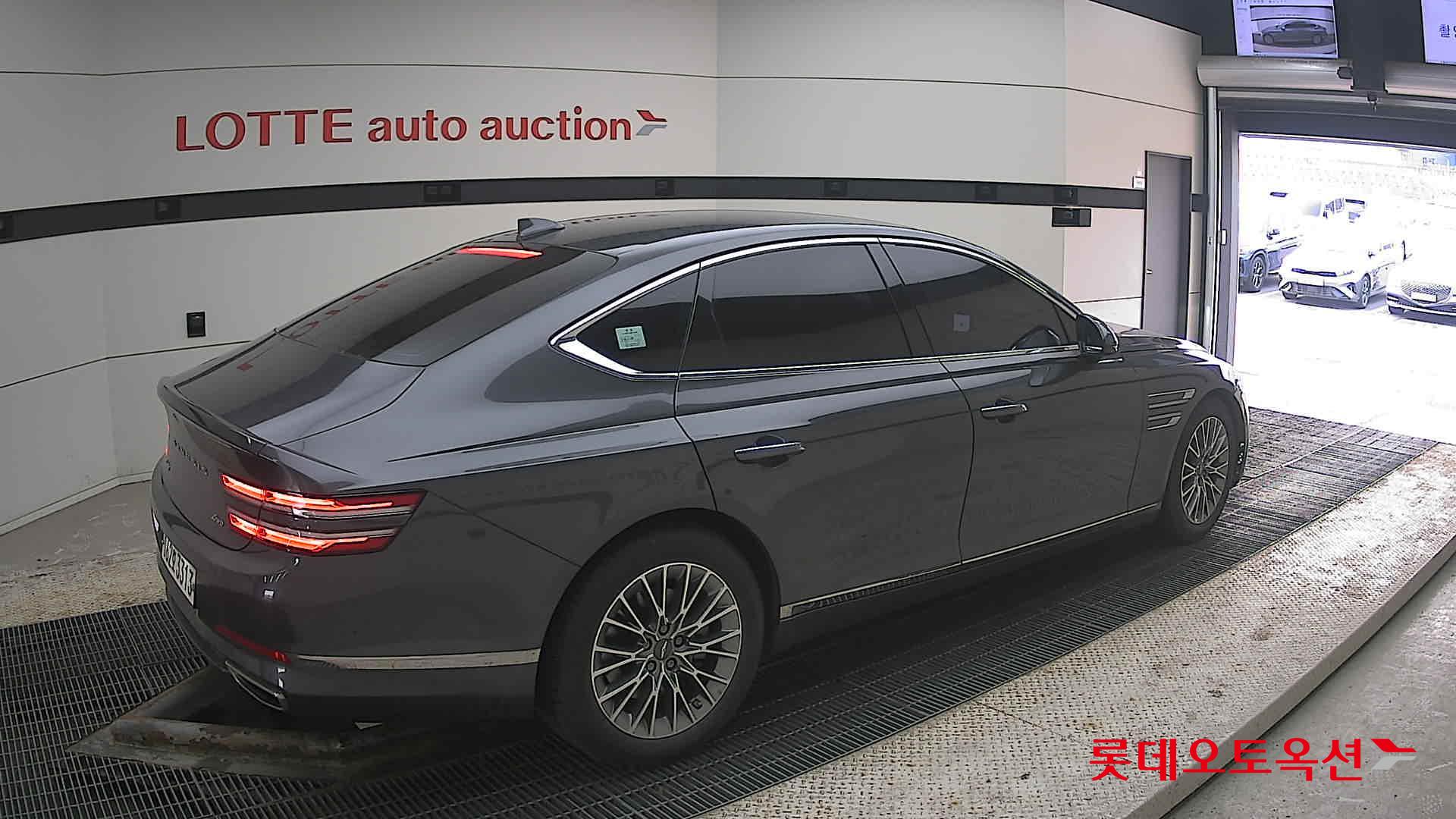 Genesis G80 2021 - Image 19