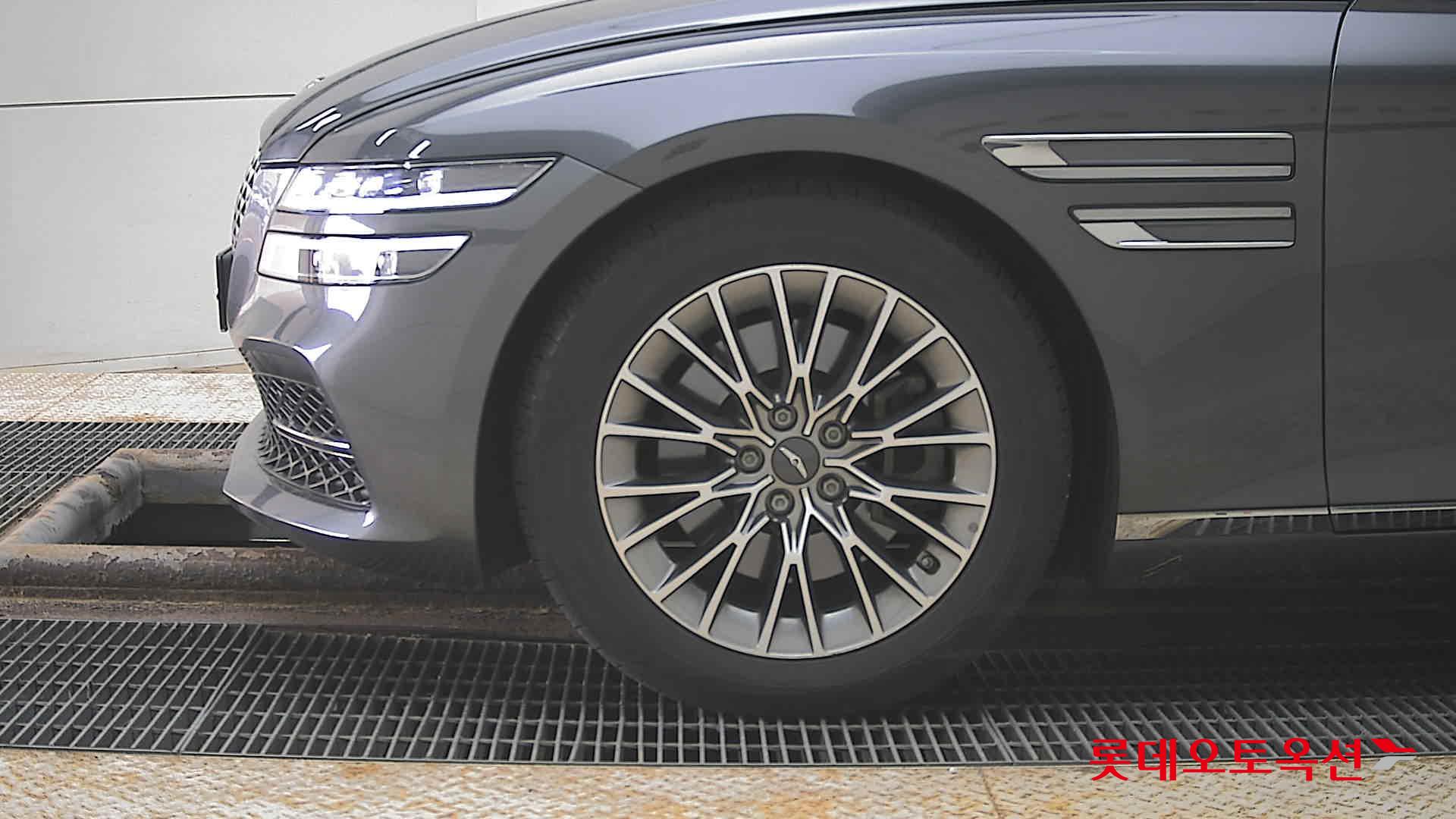 Genesis G80 2021 - Image 25