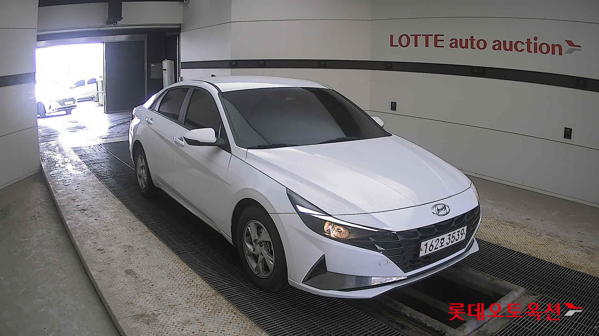 Hyundai Avante 2021 Polar White из Кореи, фото 2