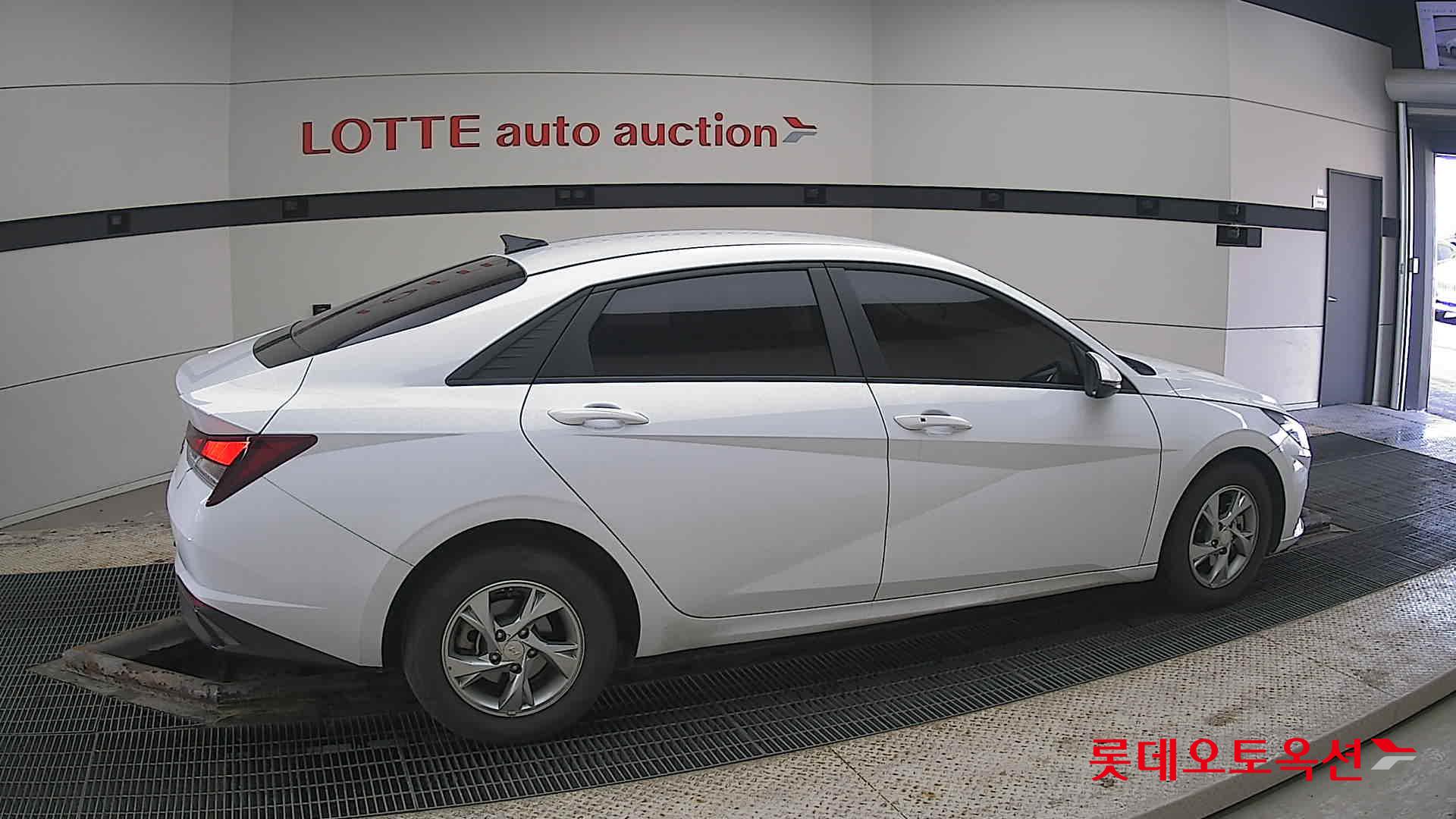 Hyundai Avante id 3803674 из Кореи 18