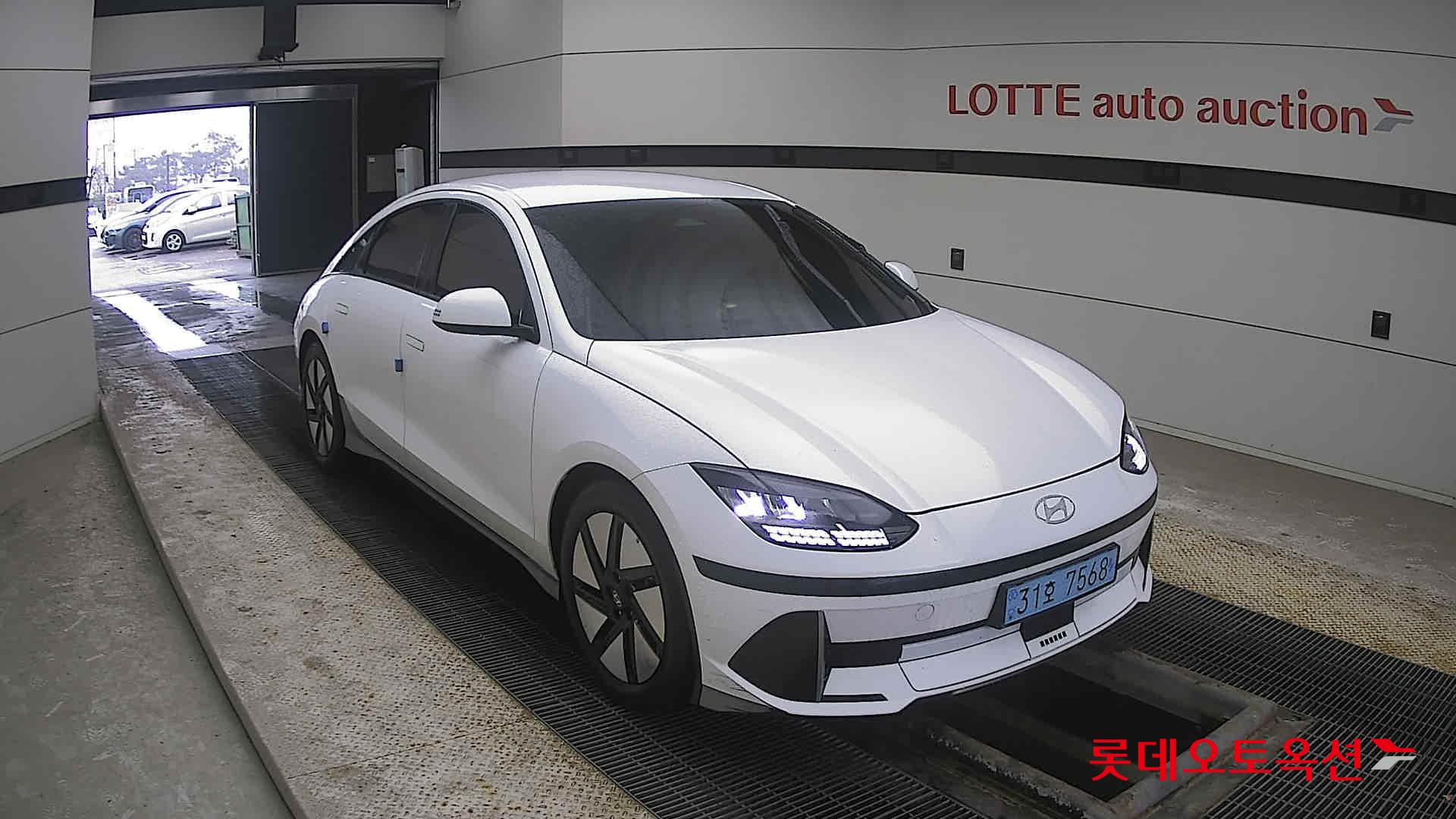 Hyundai IONIQ 6 2023 Serenity White Pearl (Optional addition) из Кореи, фото 2