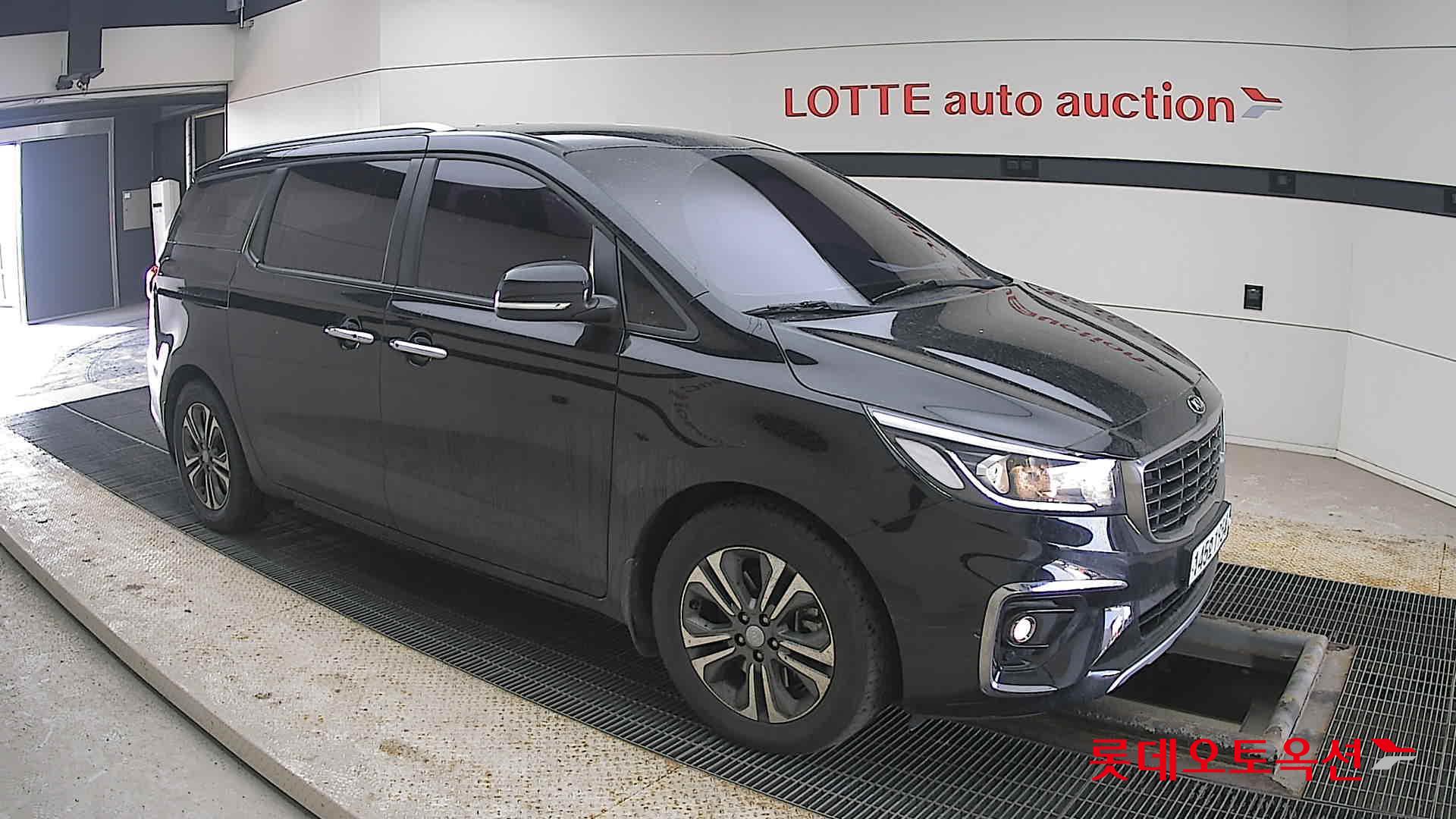 Kia Carnival id 3803833 из Кореи 16