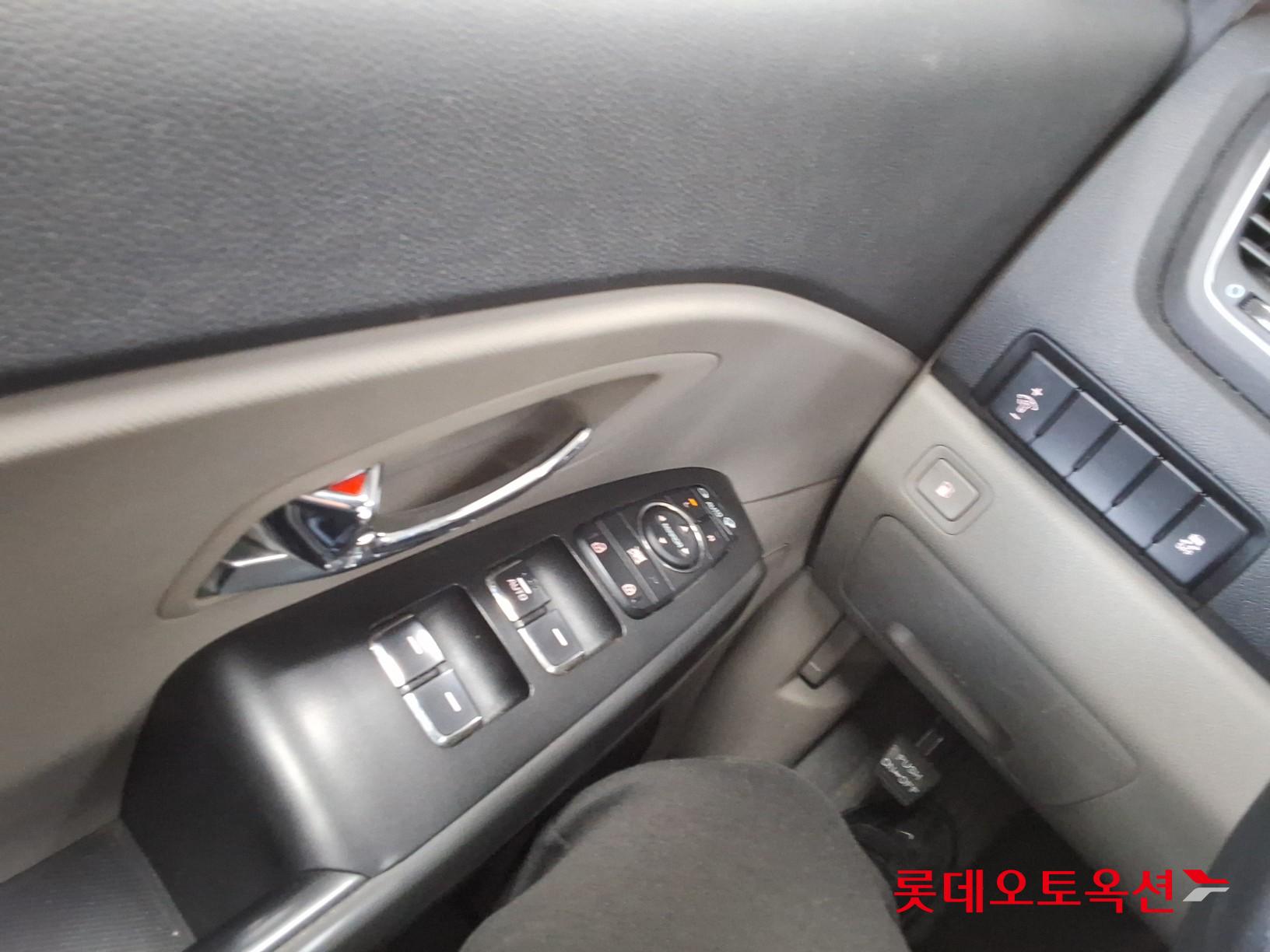 Kia Carnival id 3803833 из Кореи 28