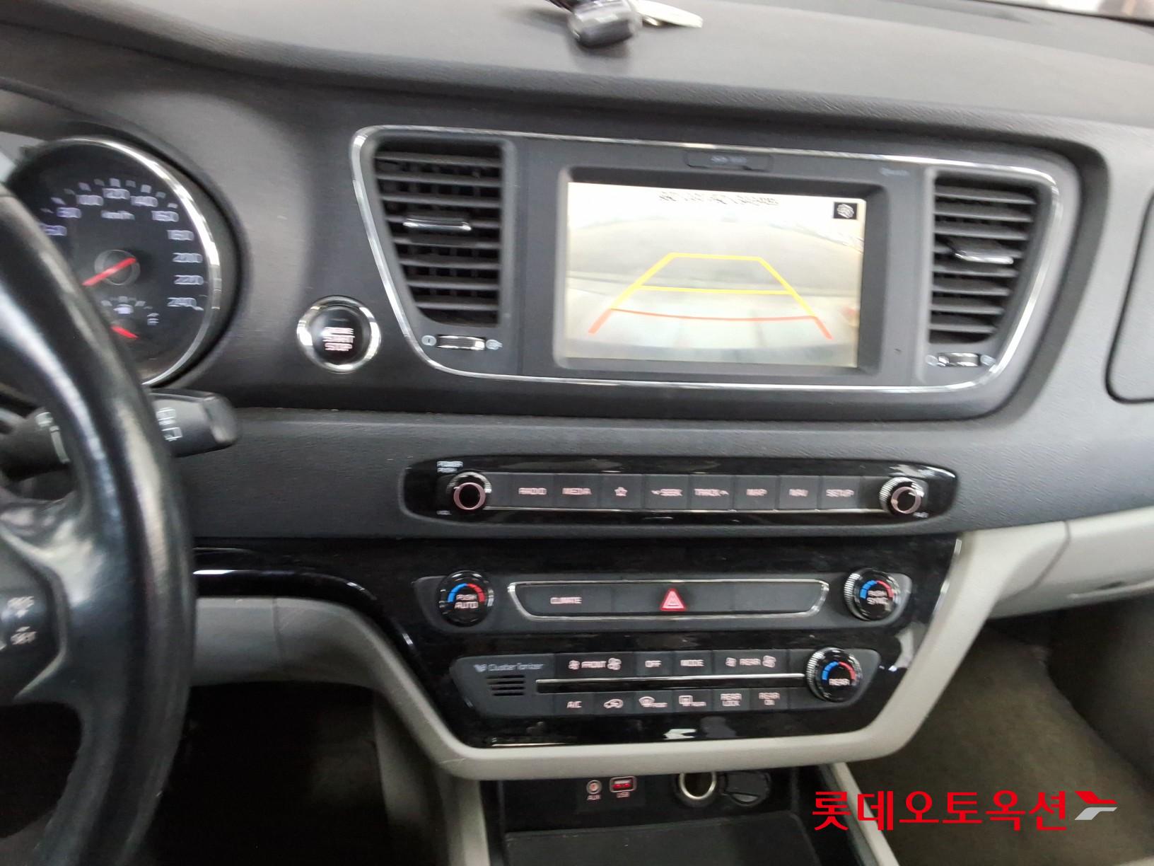 Kia Carnival id 3803833 из Кореи 32