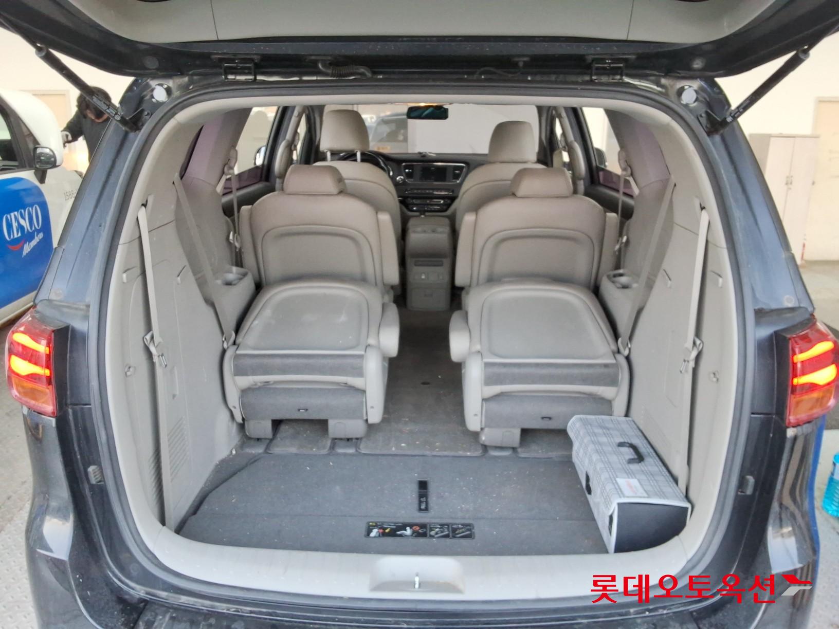 Kia Carnival id 3803833 из Кореи 38