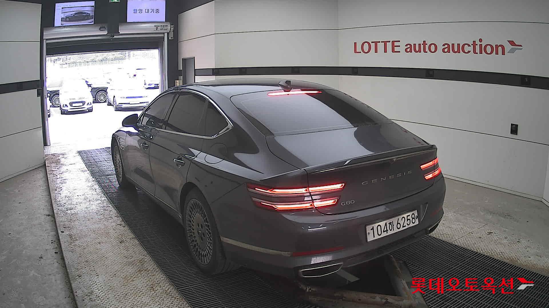 Genesis G80 2021 - Image 16