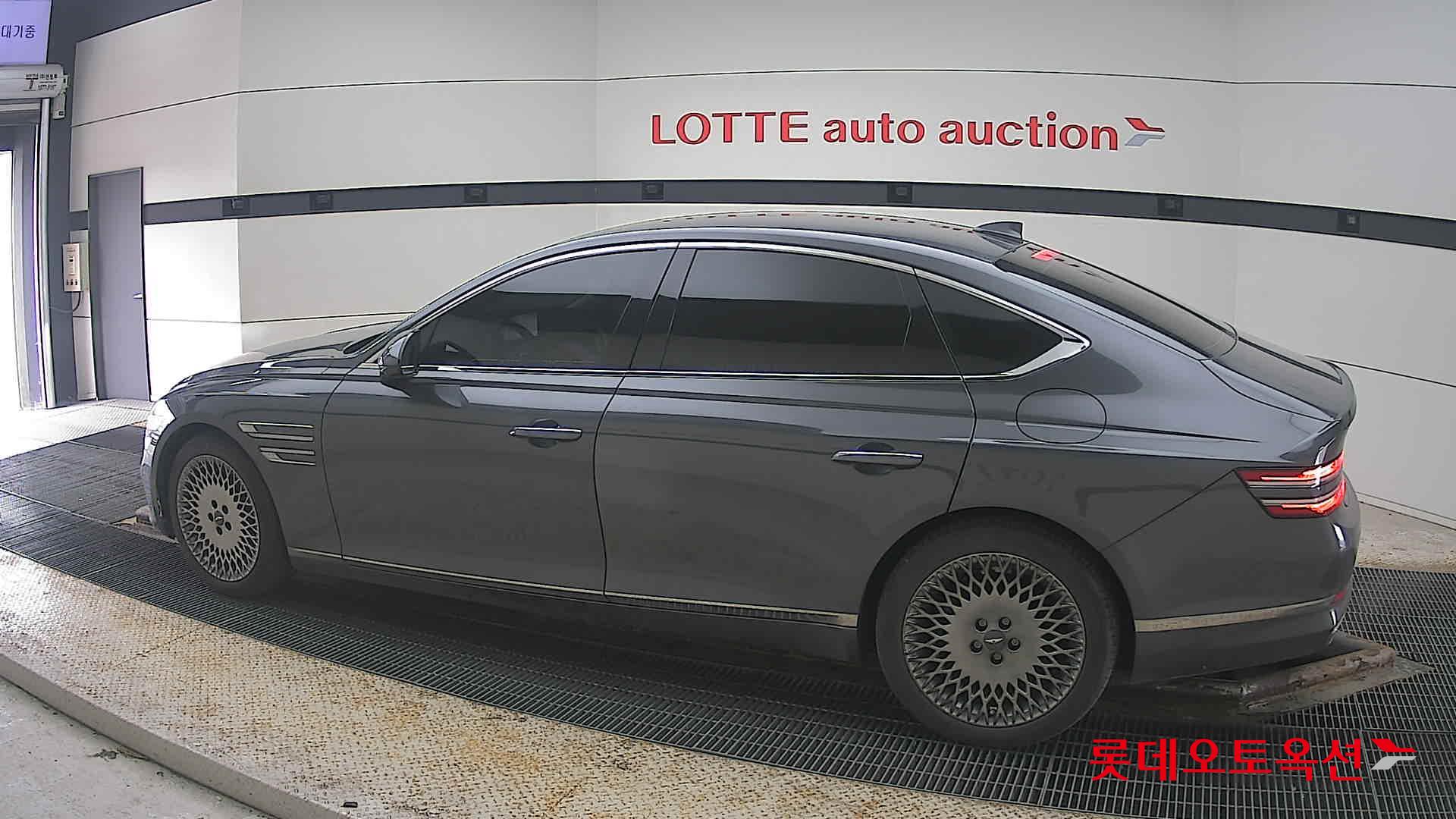 Genesis G80 2021 - Image 14