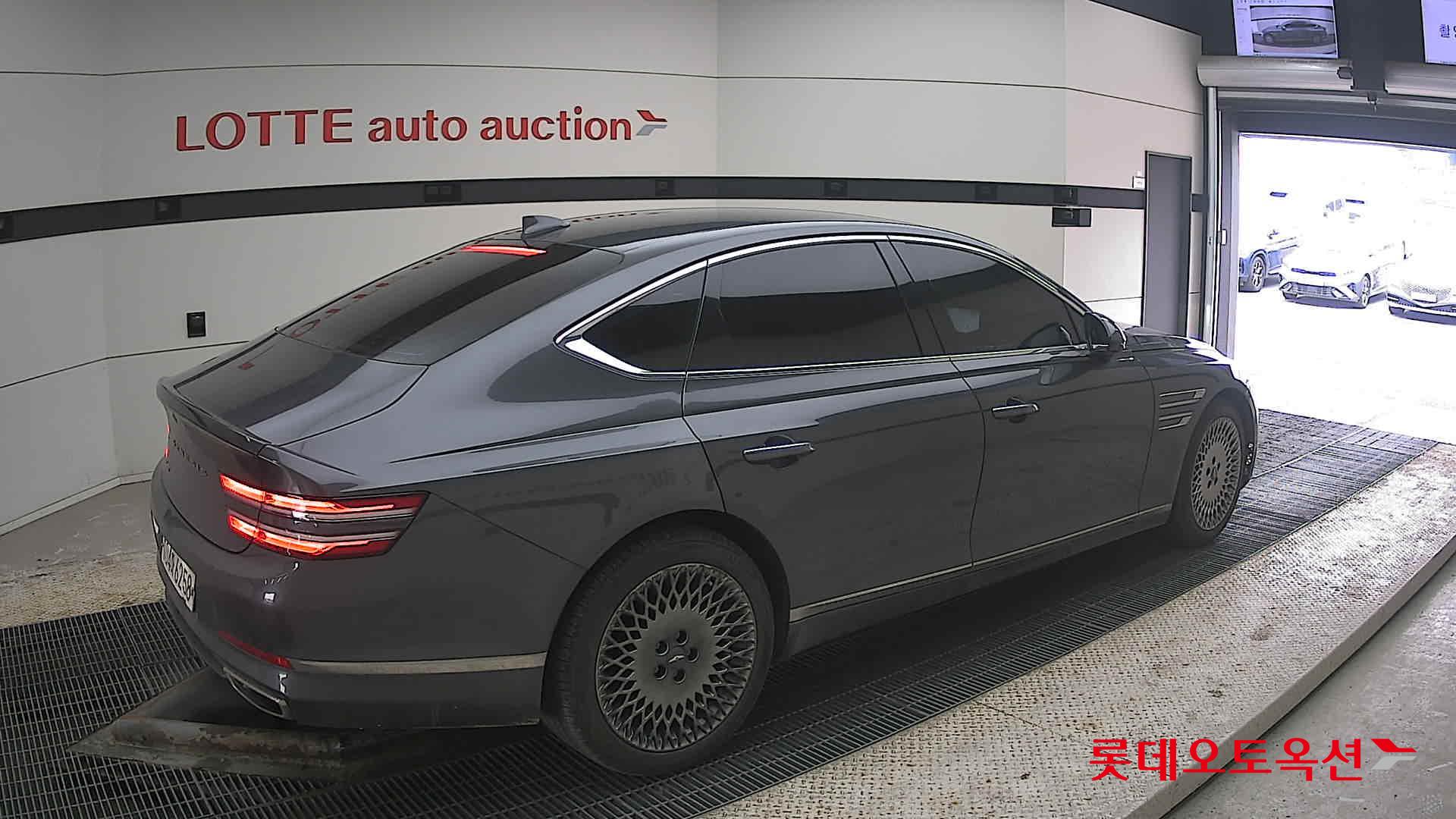 Genesis G80 2021 - Image 19