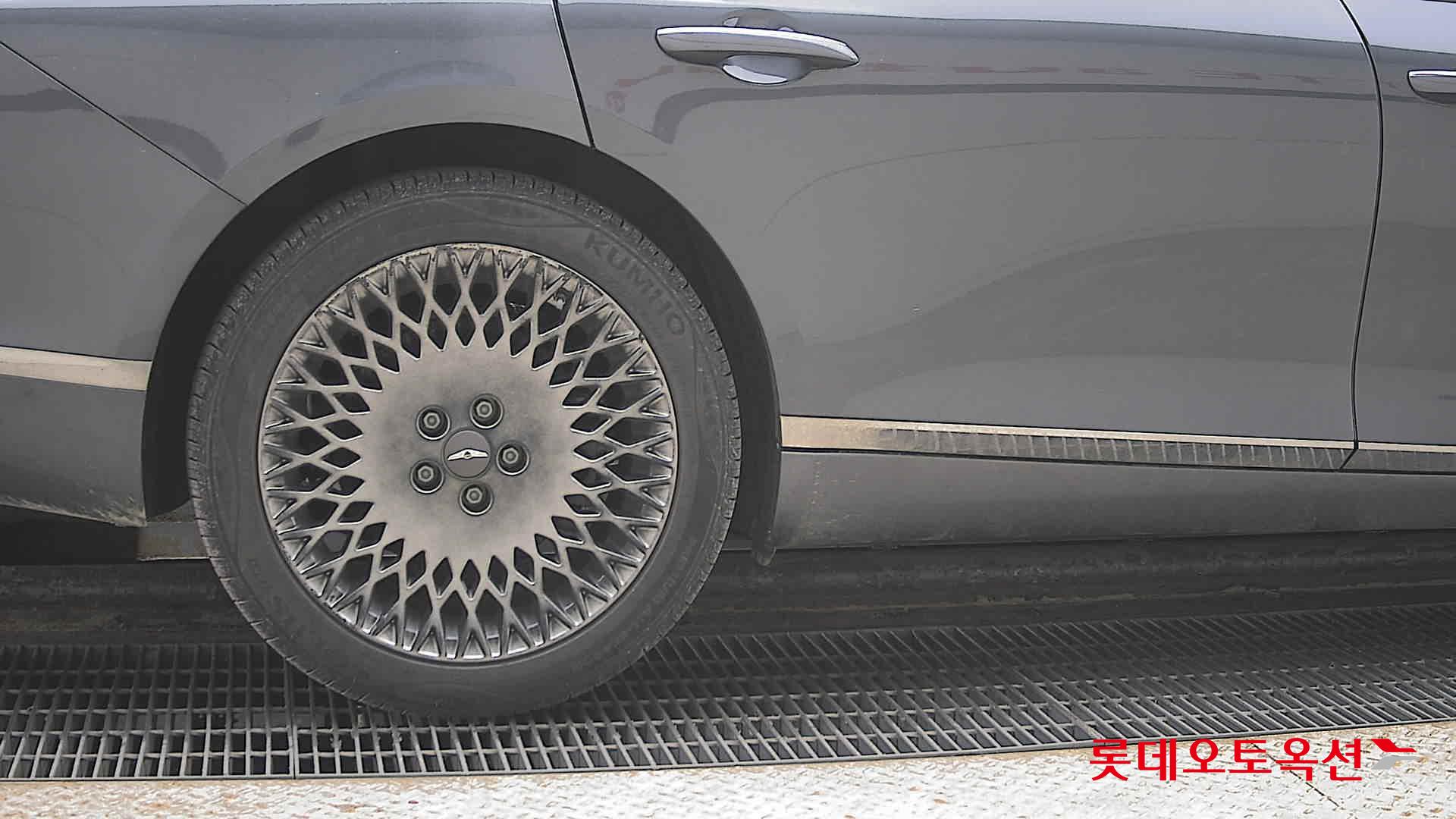 Genesis G80 2021 - Image 28