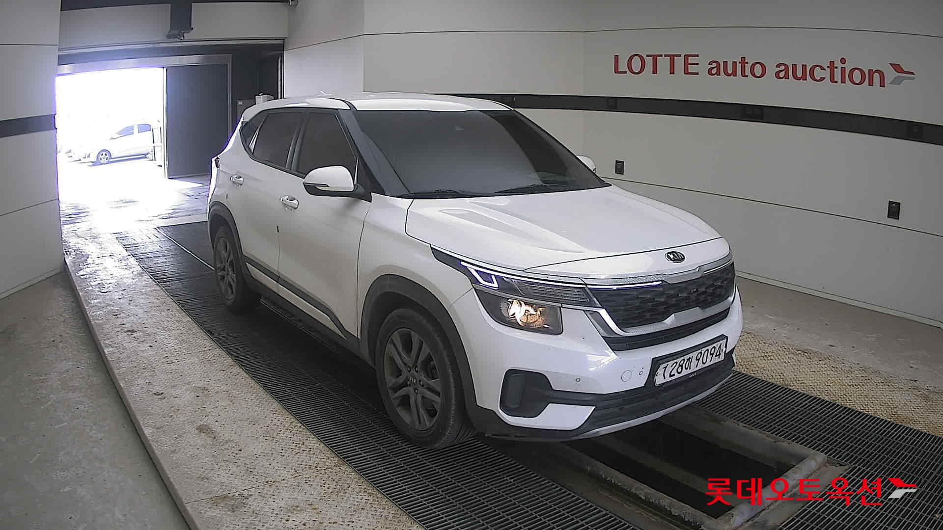 Kia Seltos 2020 Snow White Pearl из Кореи, фото 2