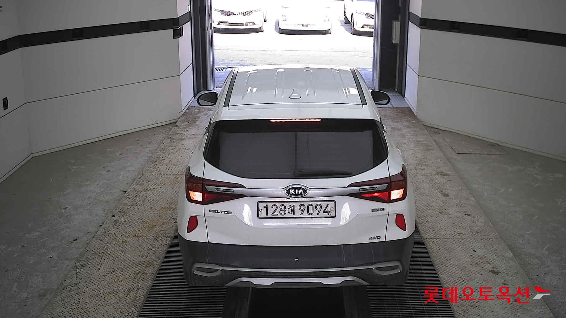 Kia Seltos 2020 Snow White Pearl из Кореи, фото 5