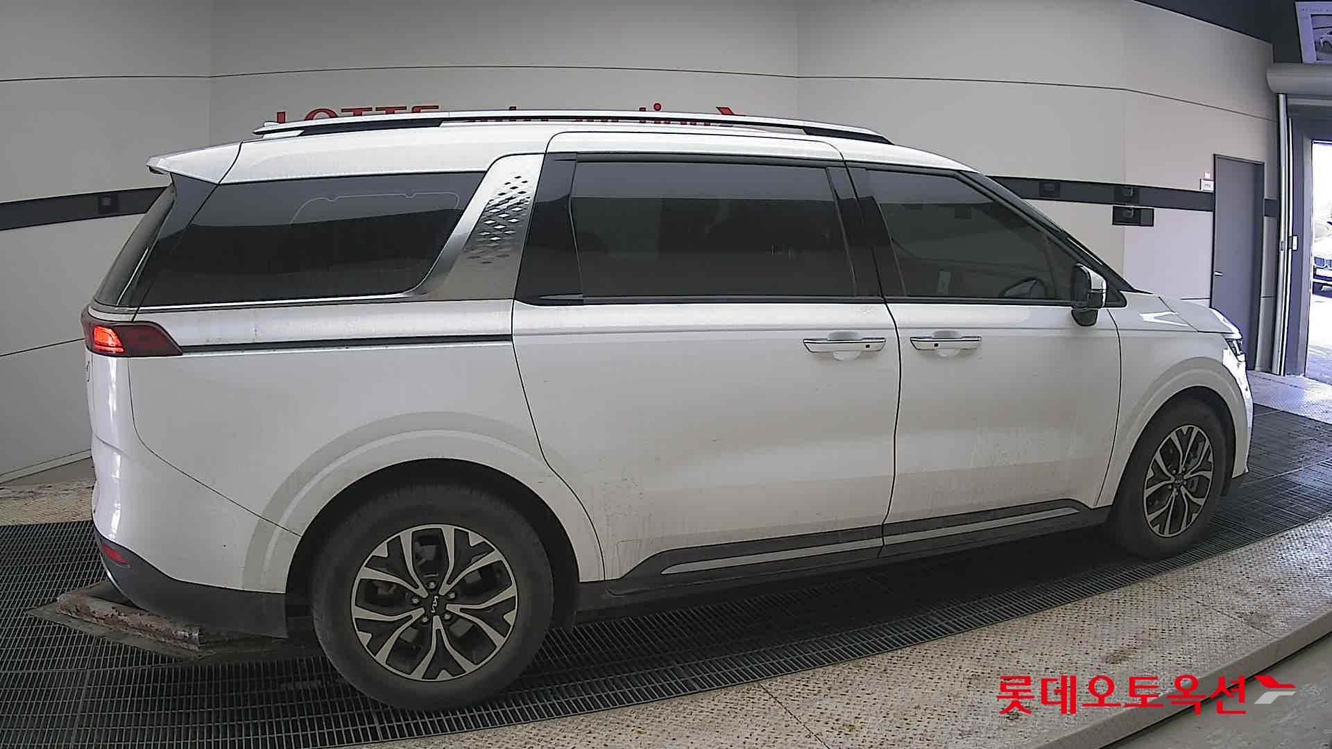 Kia Carnival id 3803816 из Кореи 18