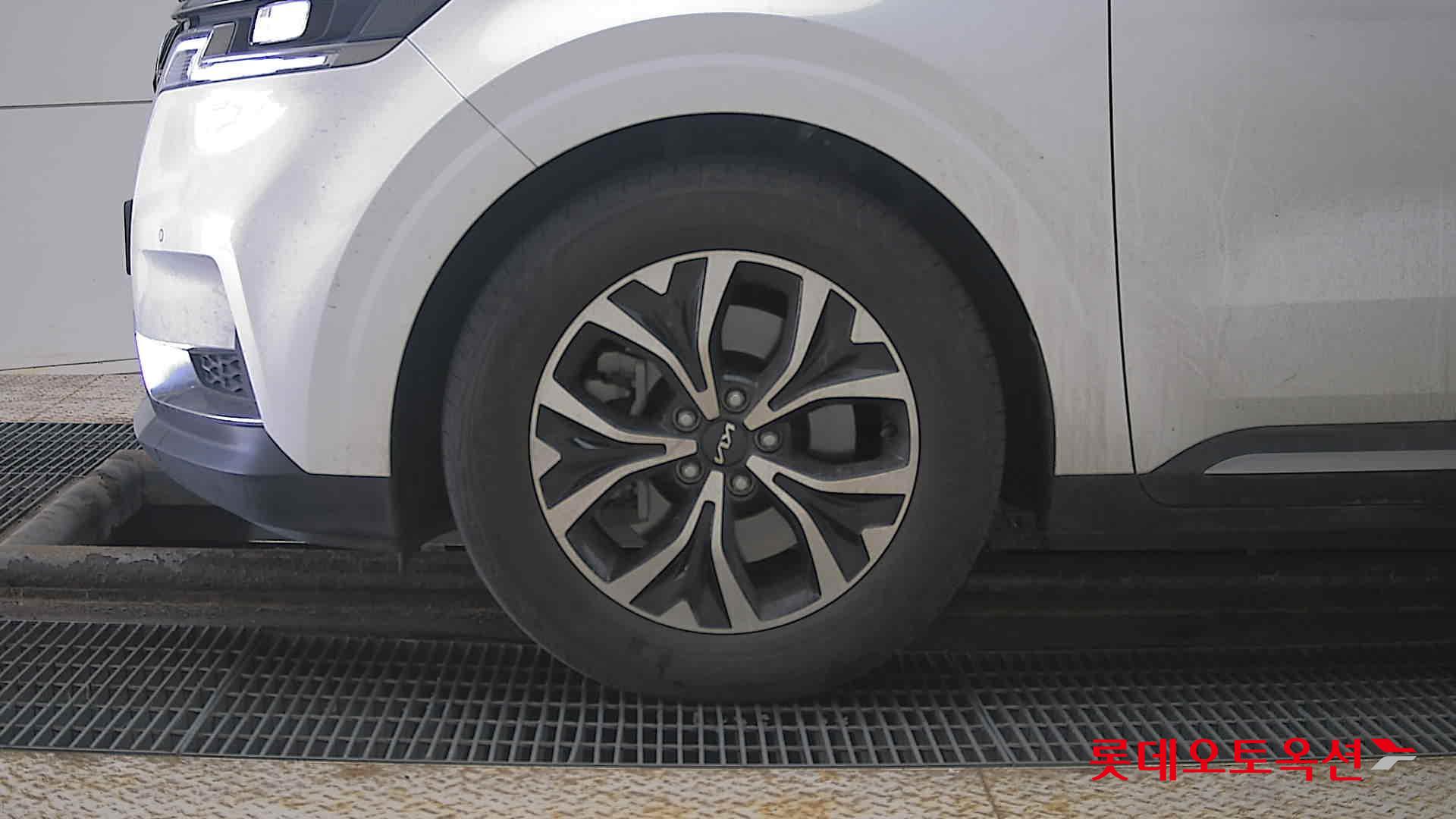 Kia Carnival id 3803816 из Кореи 21