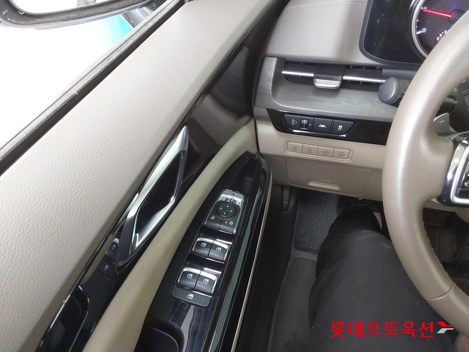 Kia Carnival id 3803816 из Кореи 28