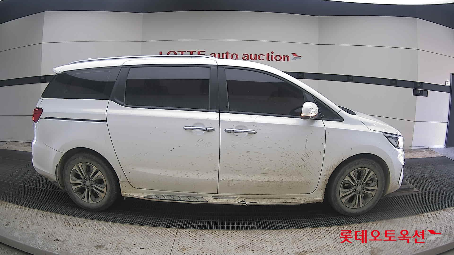 Kia Carnival 2020 Snow White Pearl (optional) из Кореи, фото 3