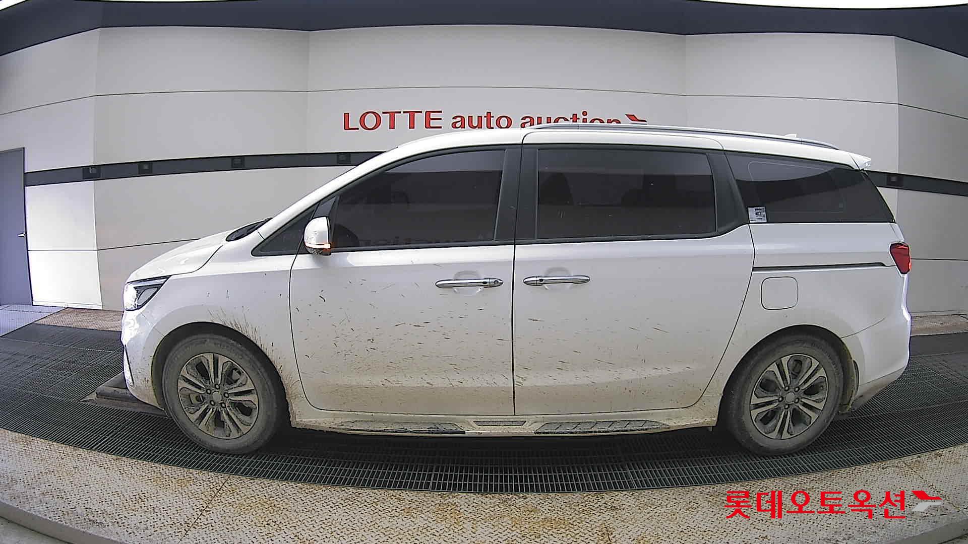 Kia Carnival id 3803820 из Кореи 7