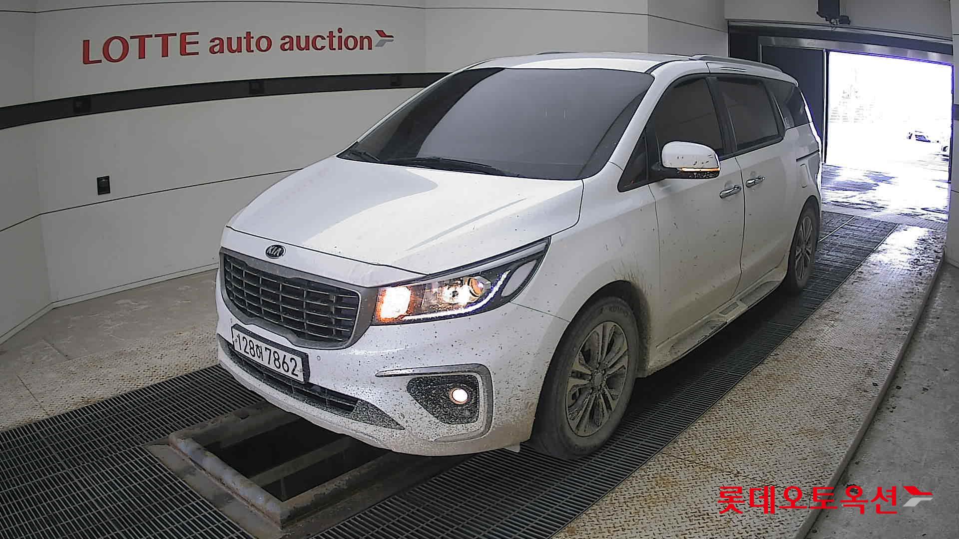 Kia Carnival id 3803820 из Кореи 14