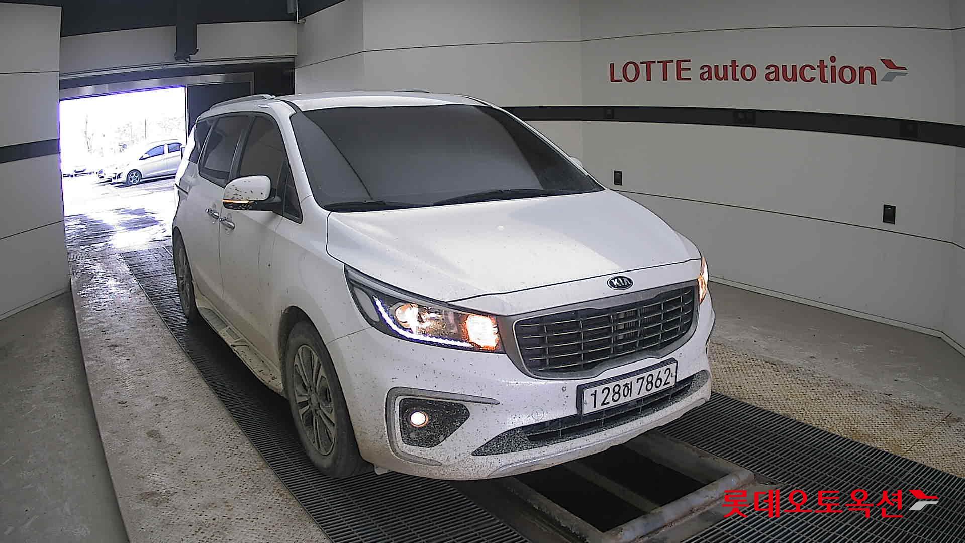 Kia Carnival id 3803820 из Кореи 15