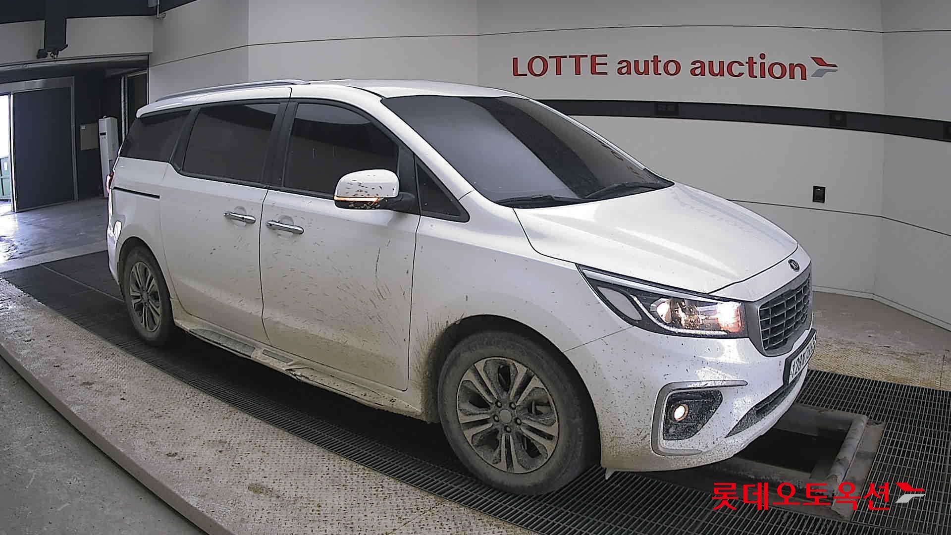 Kia Carnival id 3803820 из Кореи 16