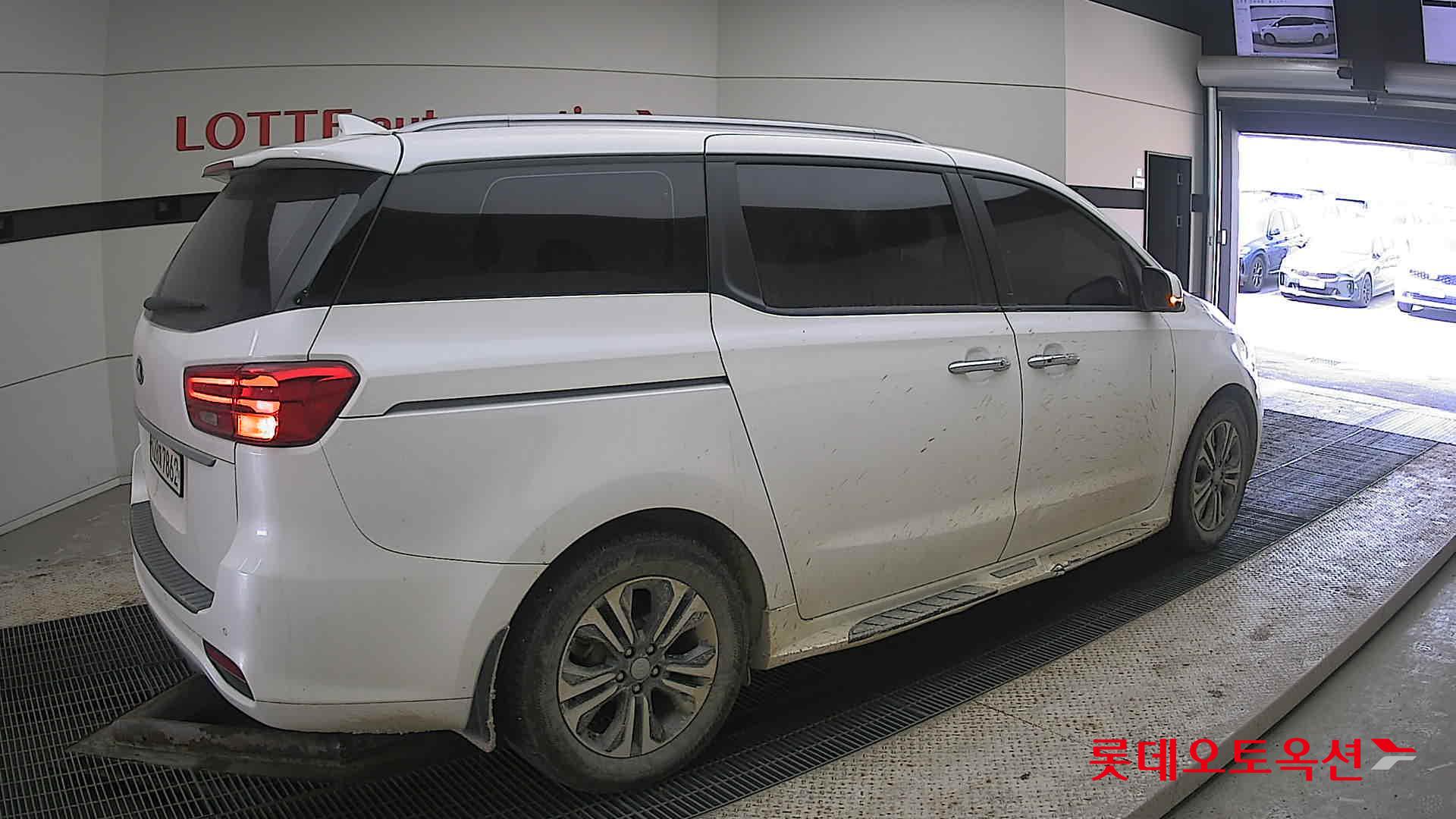 Kia Carnival id 3803820 из Кореи 19