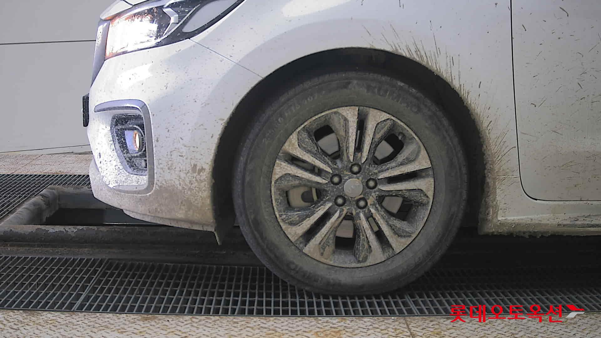 Kia Carnival id 3803820 из Кореи 21