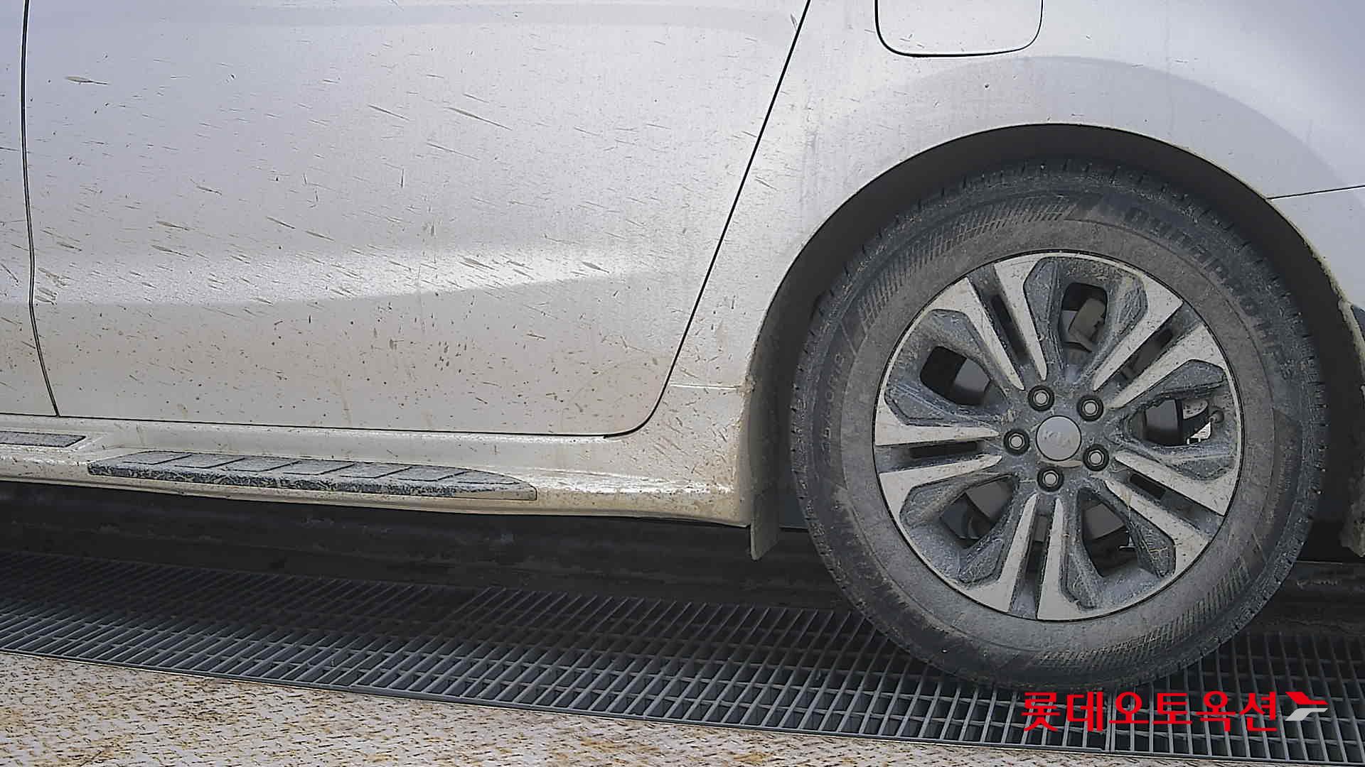 Kia Carnival id 3803820 из Кореи 22