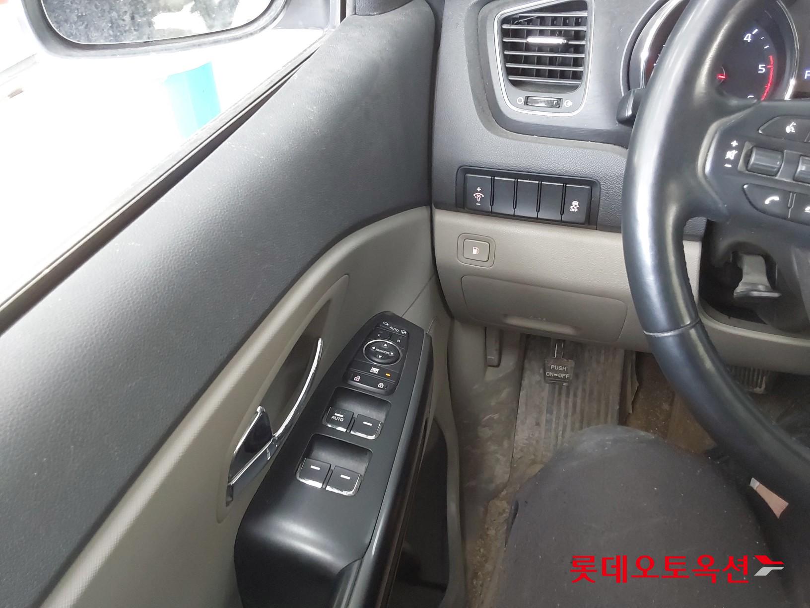 Kia Carnival id 3803820 из Кореи 28