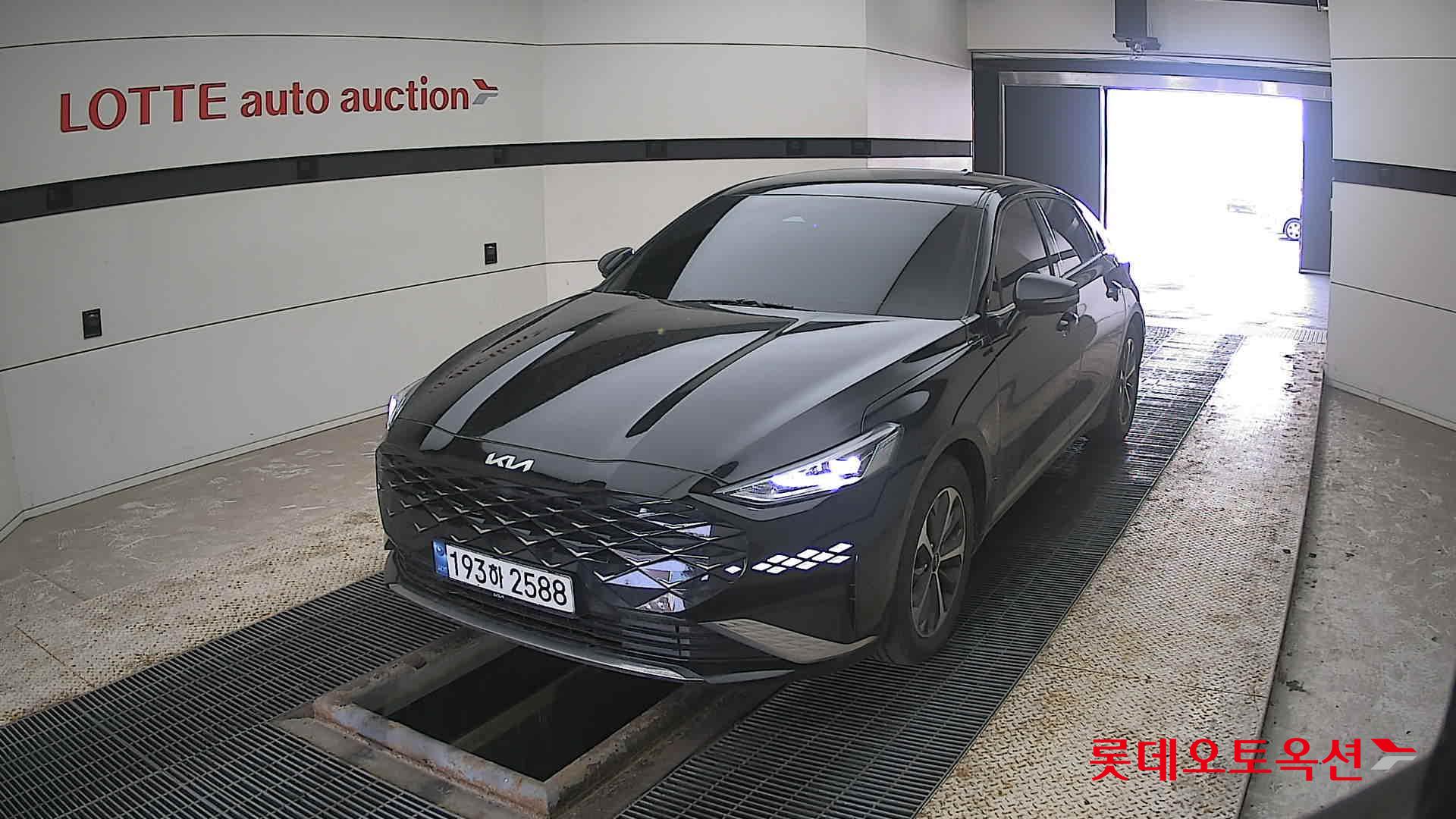 كيا K8 2022 - صورة 10