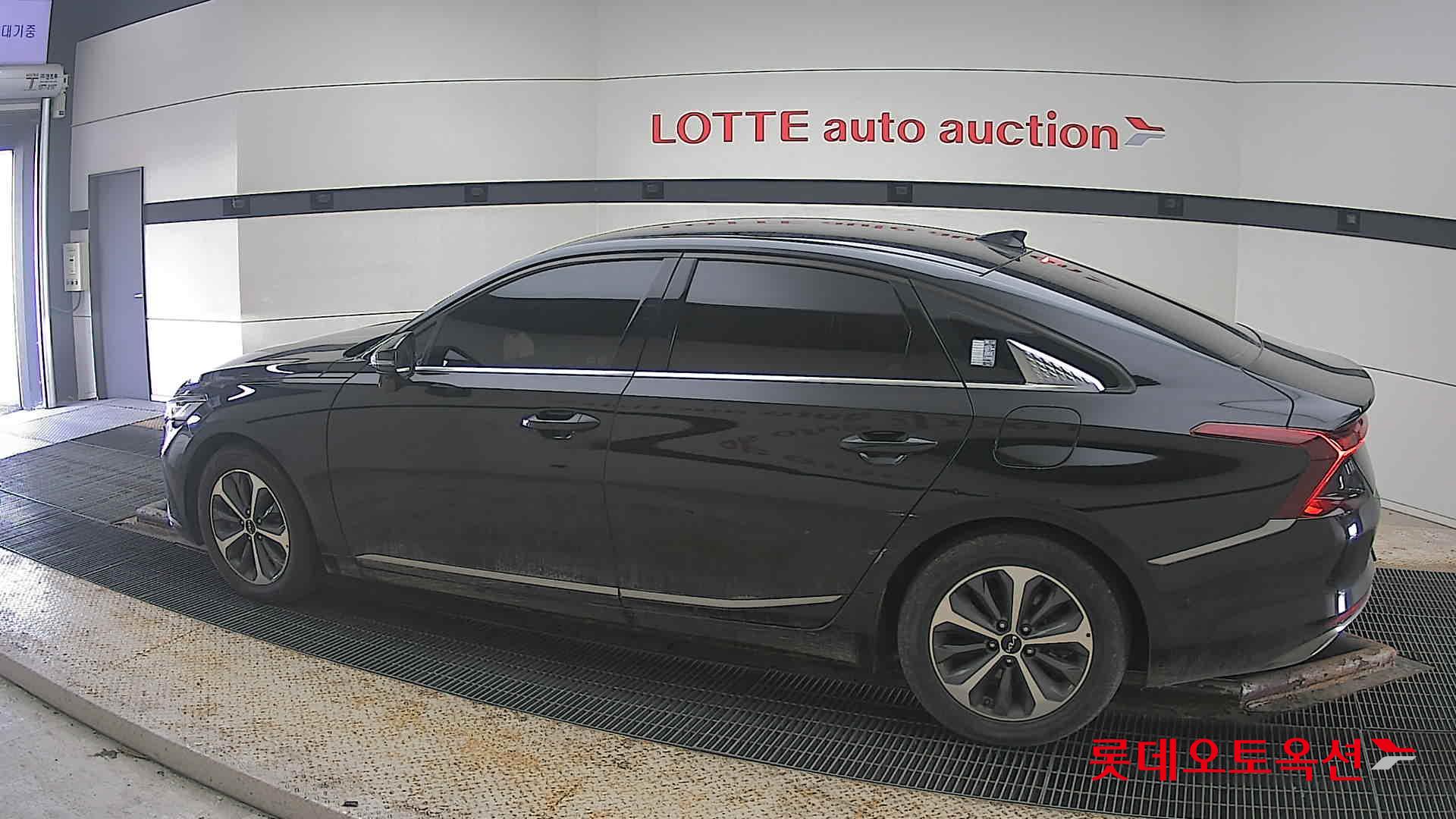 كيا K8 2022 - صورة 14