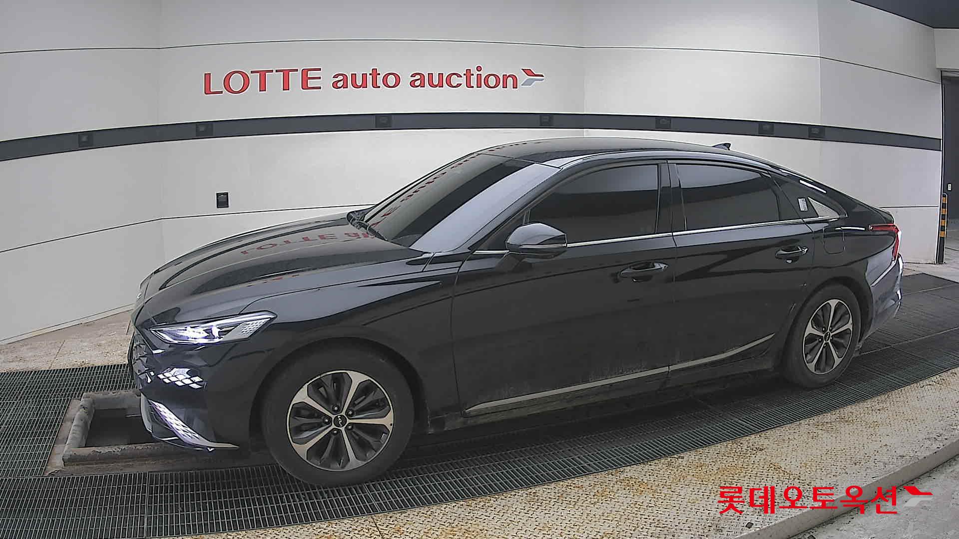 كيا K8 2022 - صورة 12