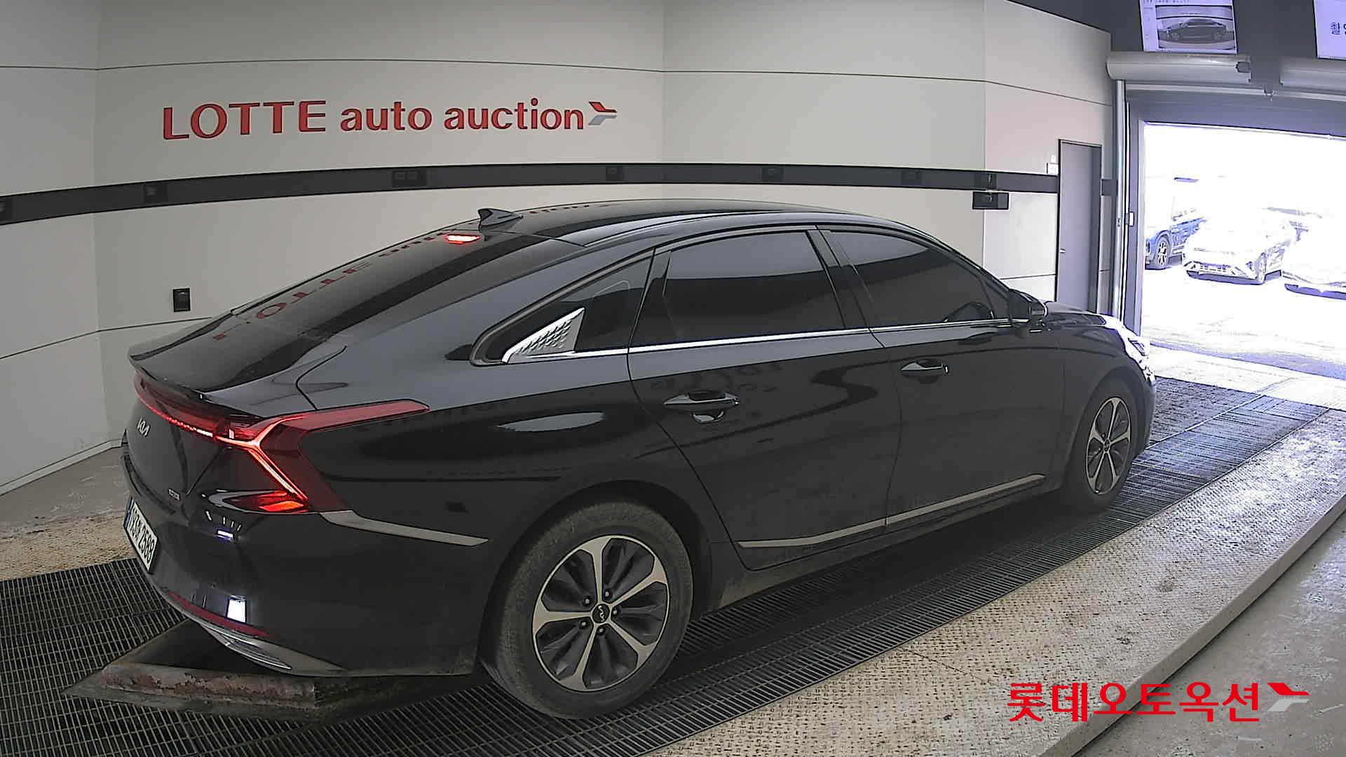 كيا K8 2022 - صورة 19