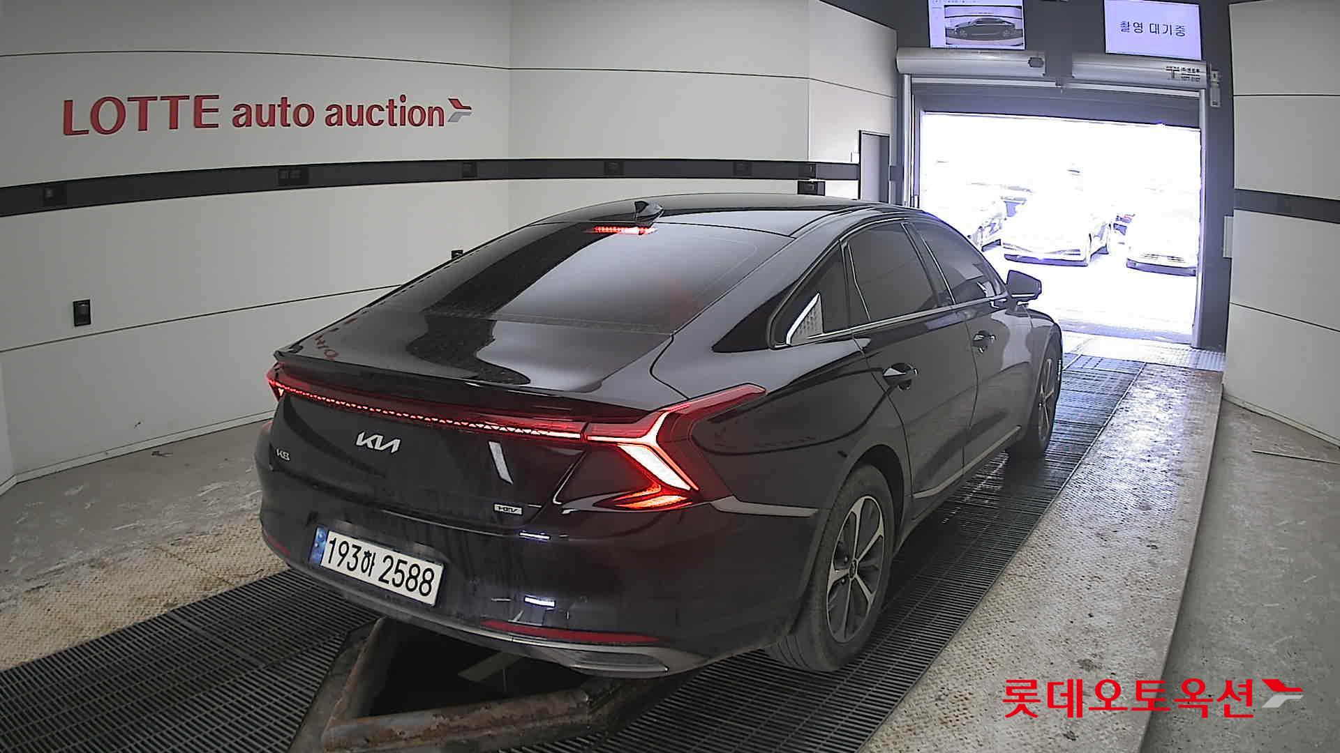 كيا K8 2022 - صورة 18